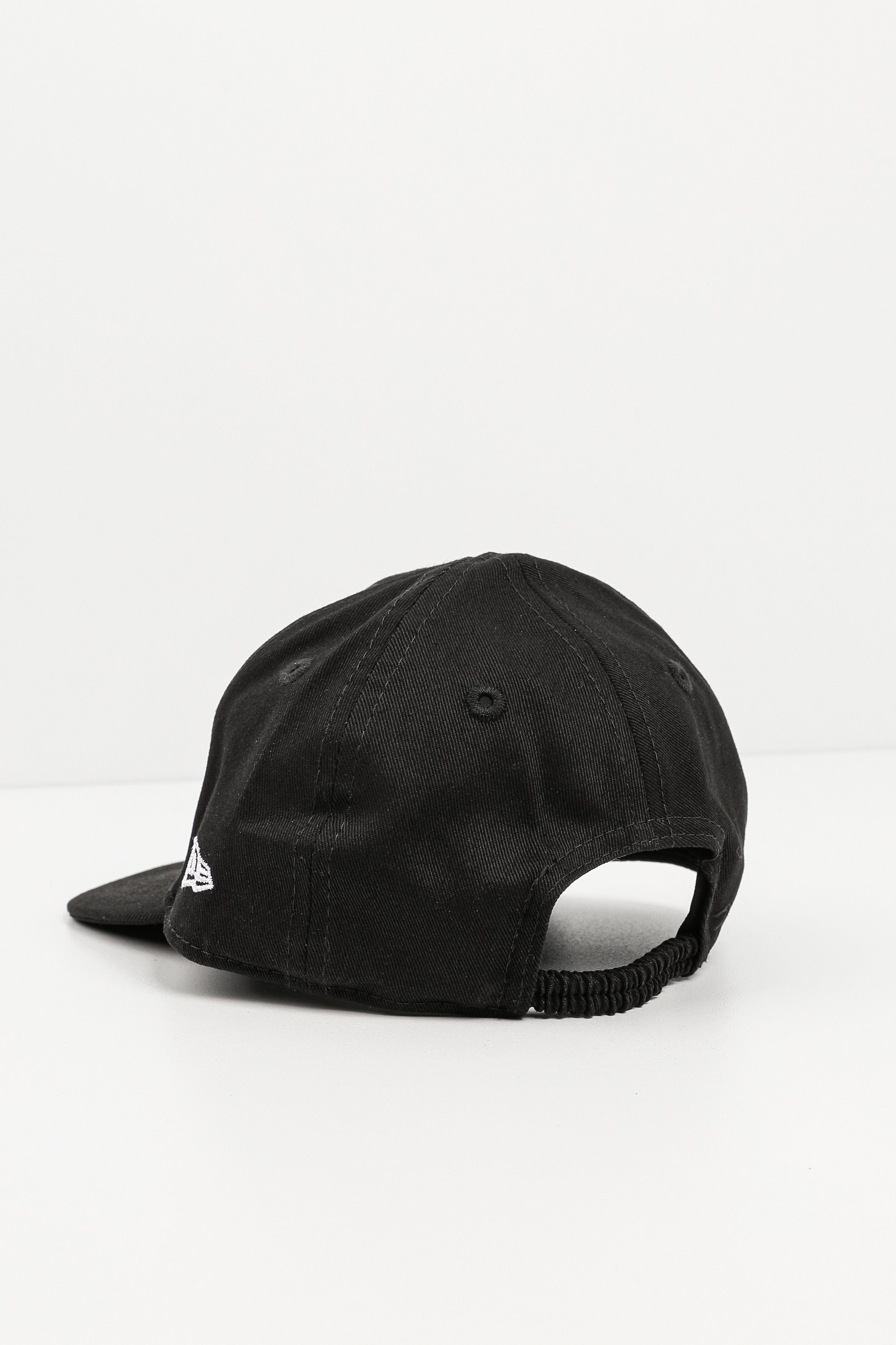 9Forty Baby Cap - Schwarz + Weiss