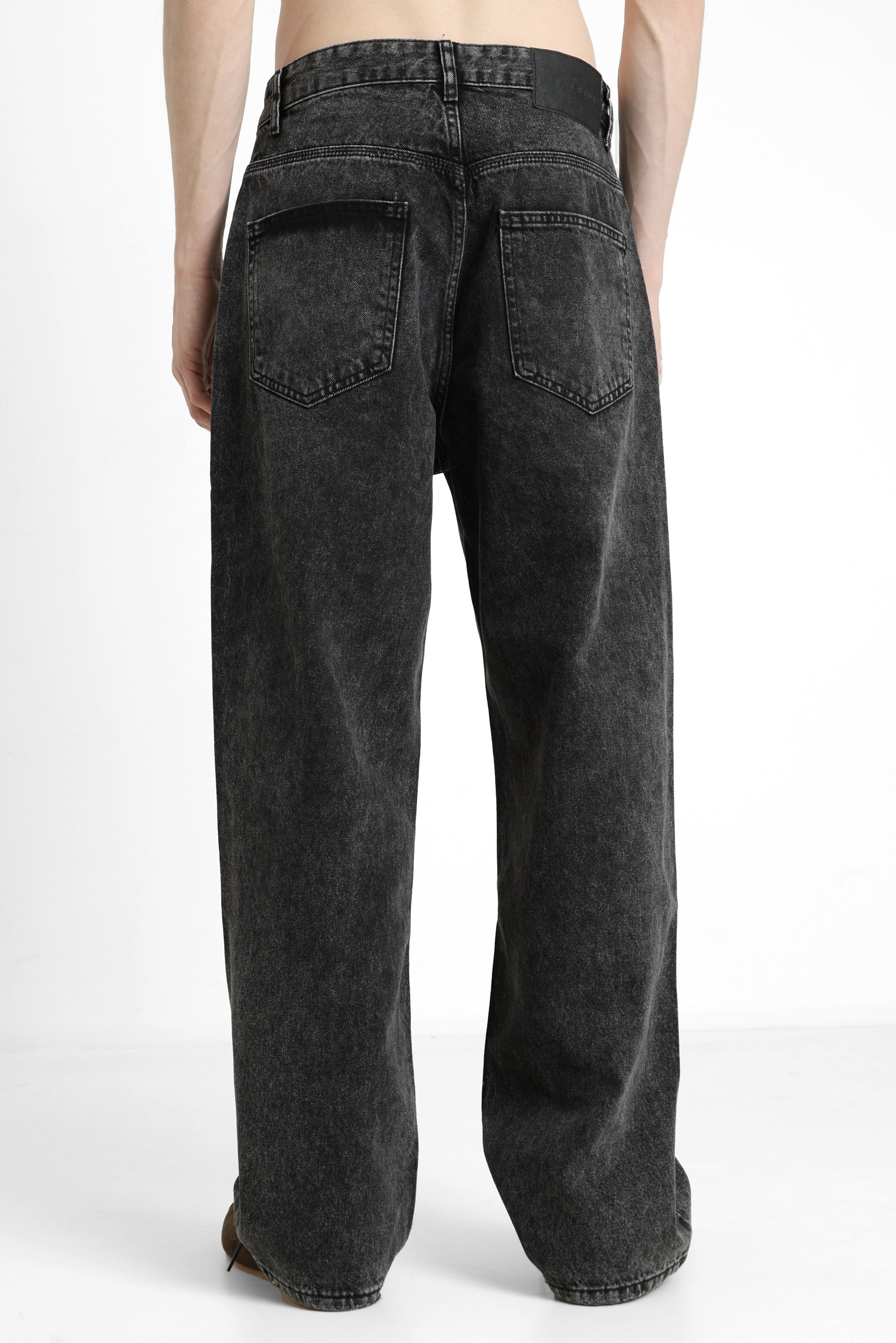 Loose Fit Jeans - Black