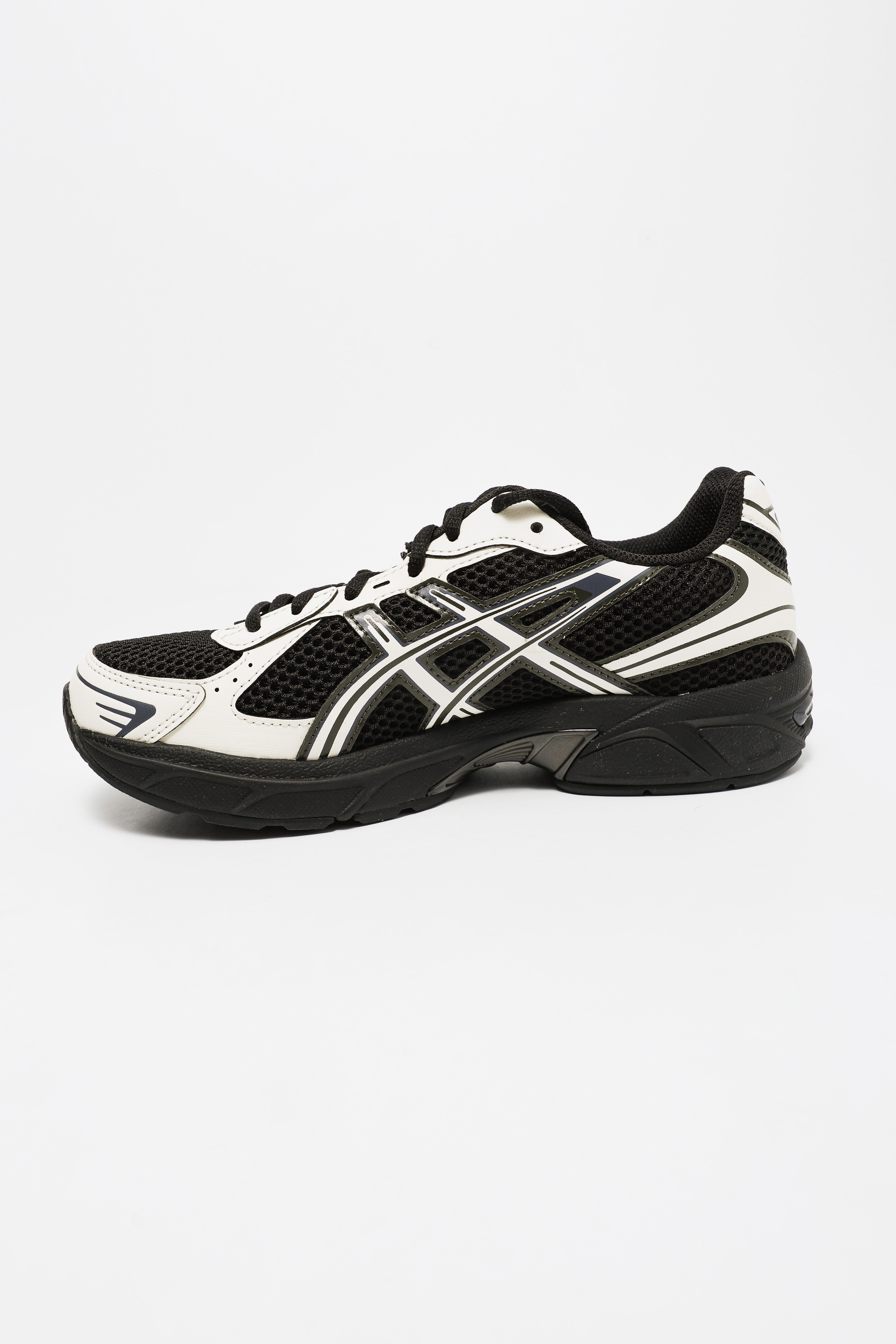 GEL-1130 Sneaker - Black + White