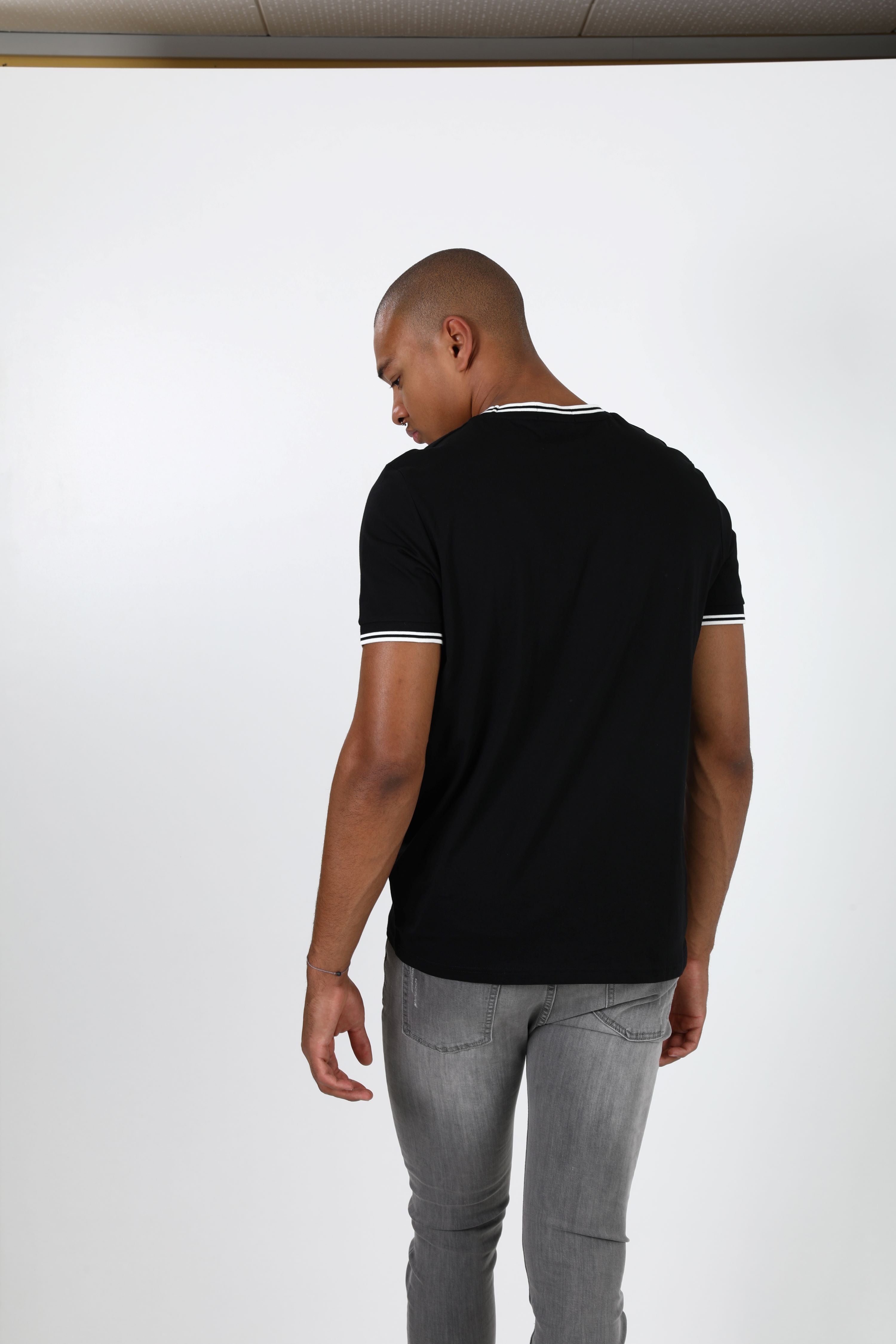 T-Shirt - Black