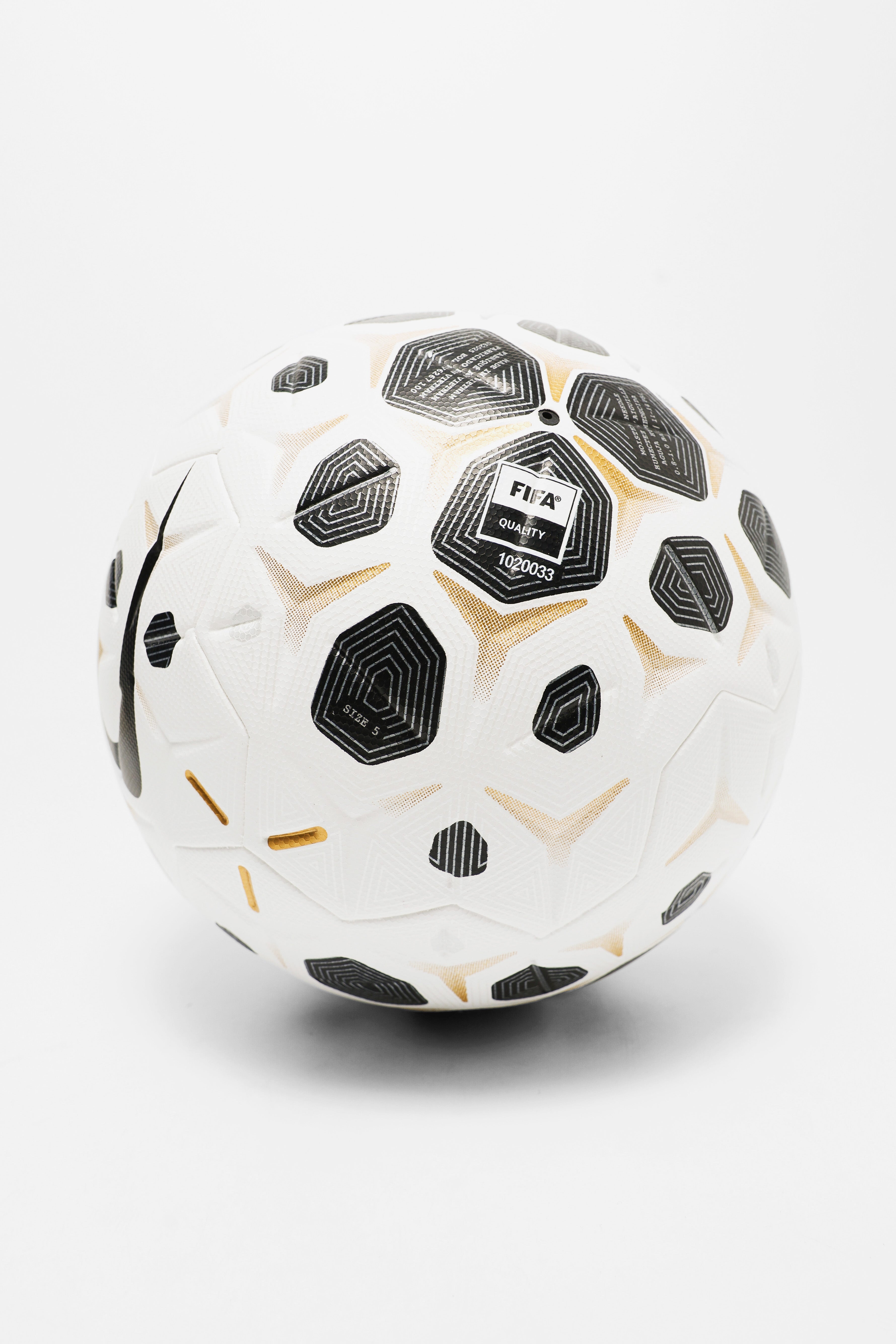 Academy Elite Fussball - White + Black