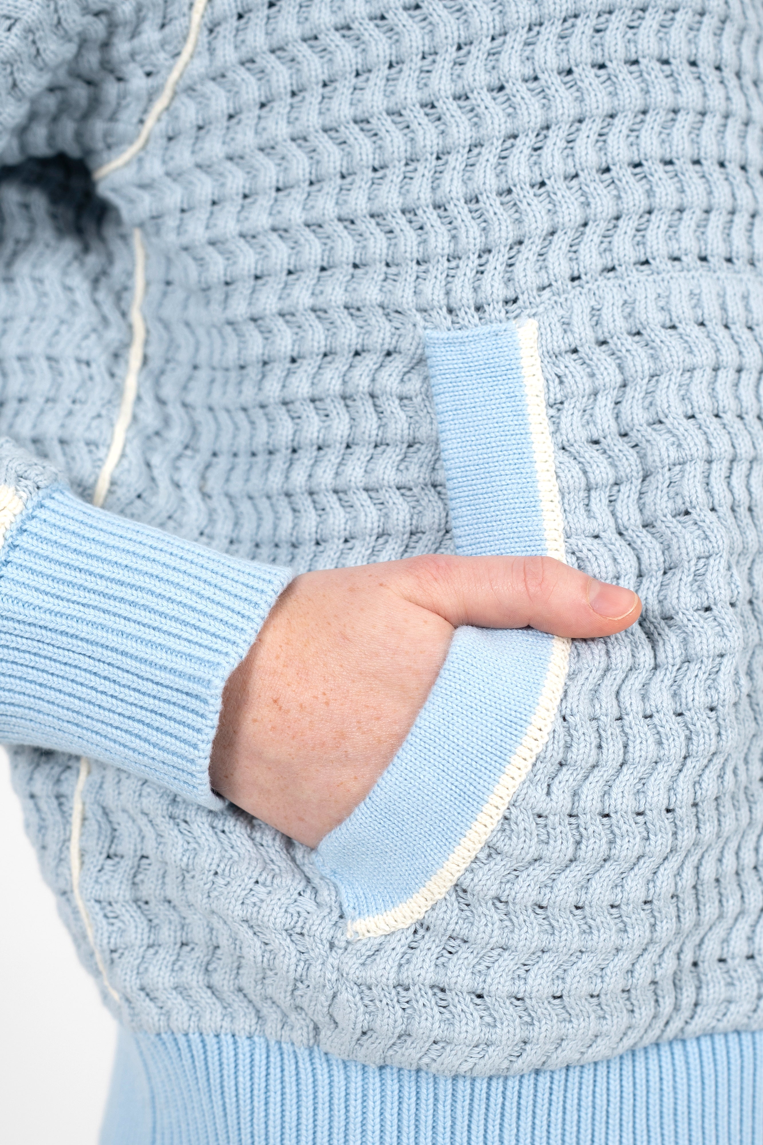 Strickjacke - Light Blue + Offwhite
