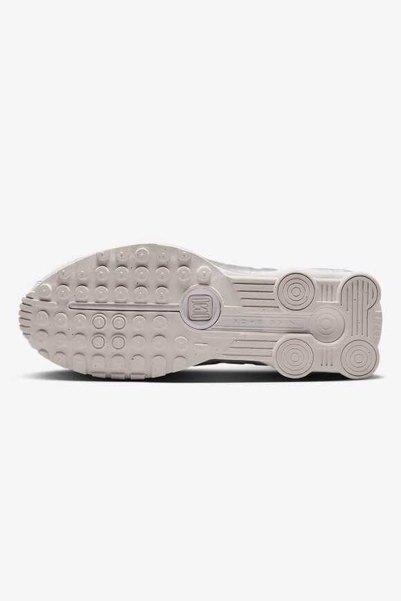 Shox R4 Sneaker - White + Metallic Silver