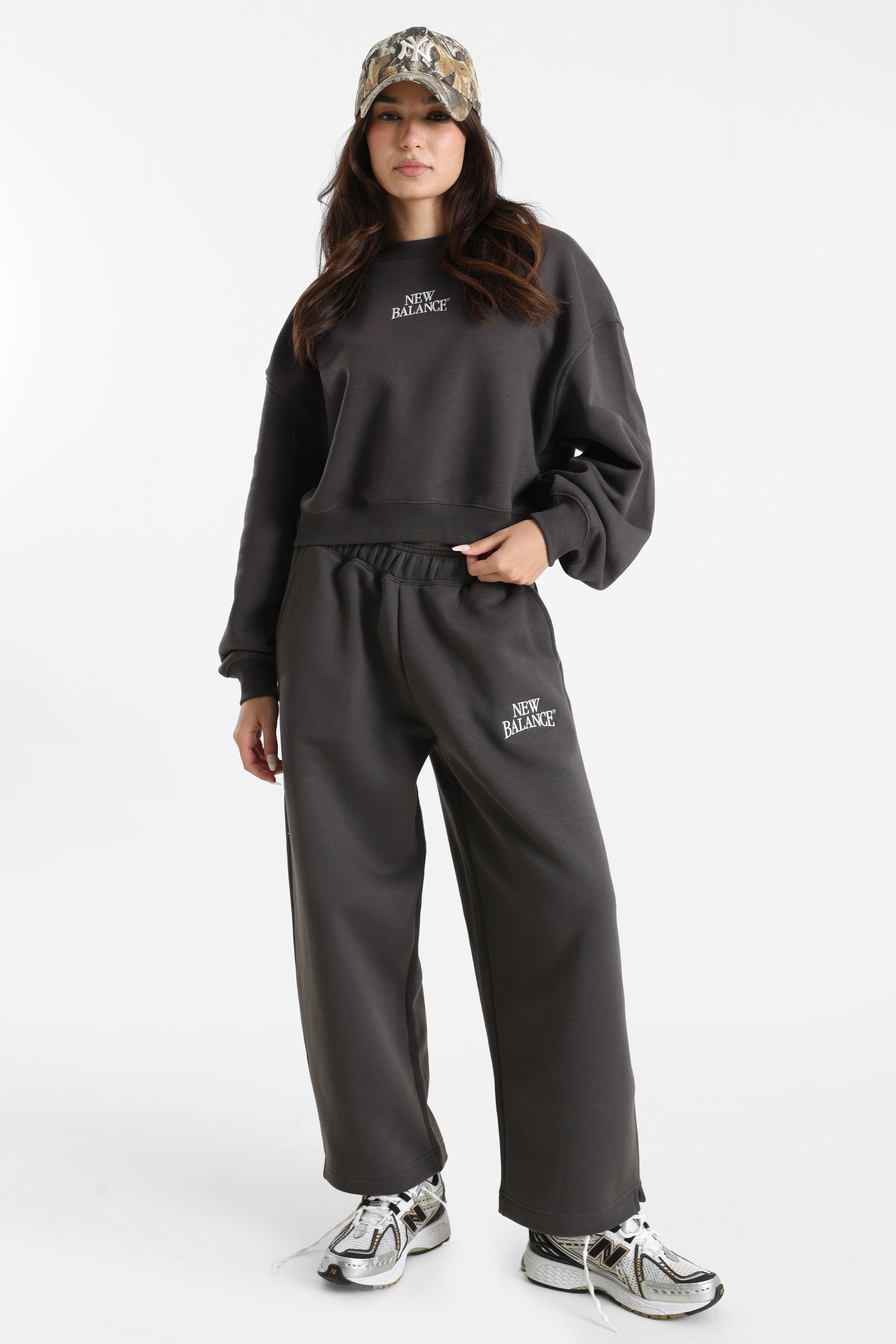Linear Heritage Barrel Sweathose - Faded Black
