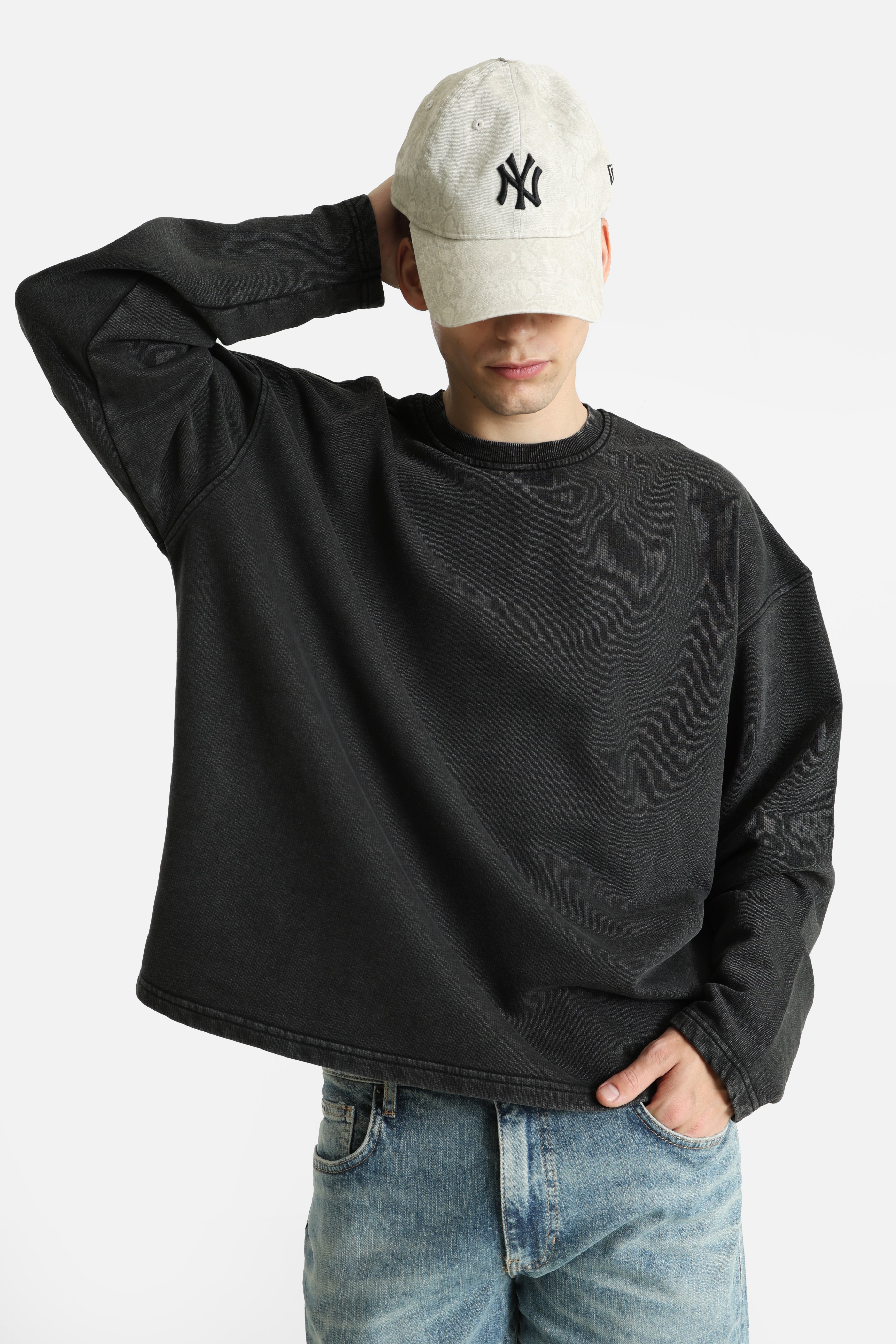 RRSAGE Oversize Sweatshirt - Black