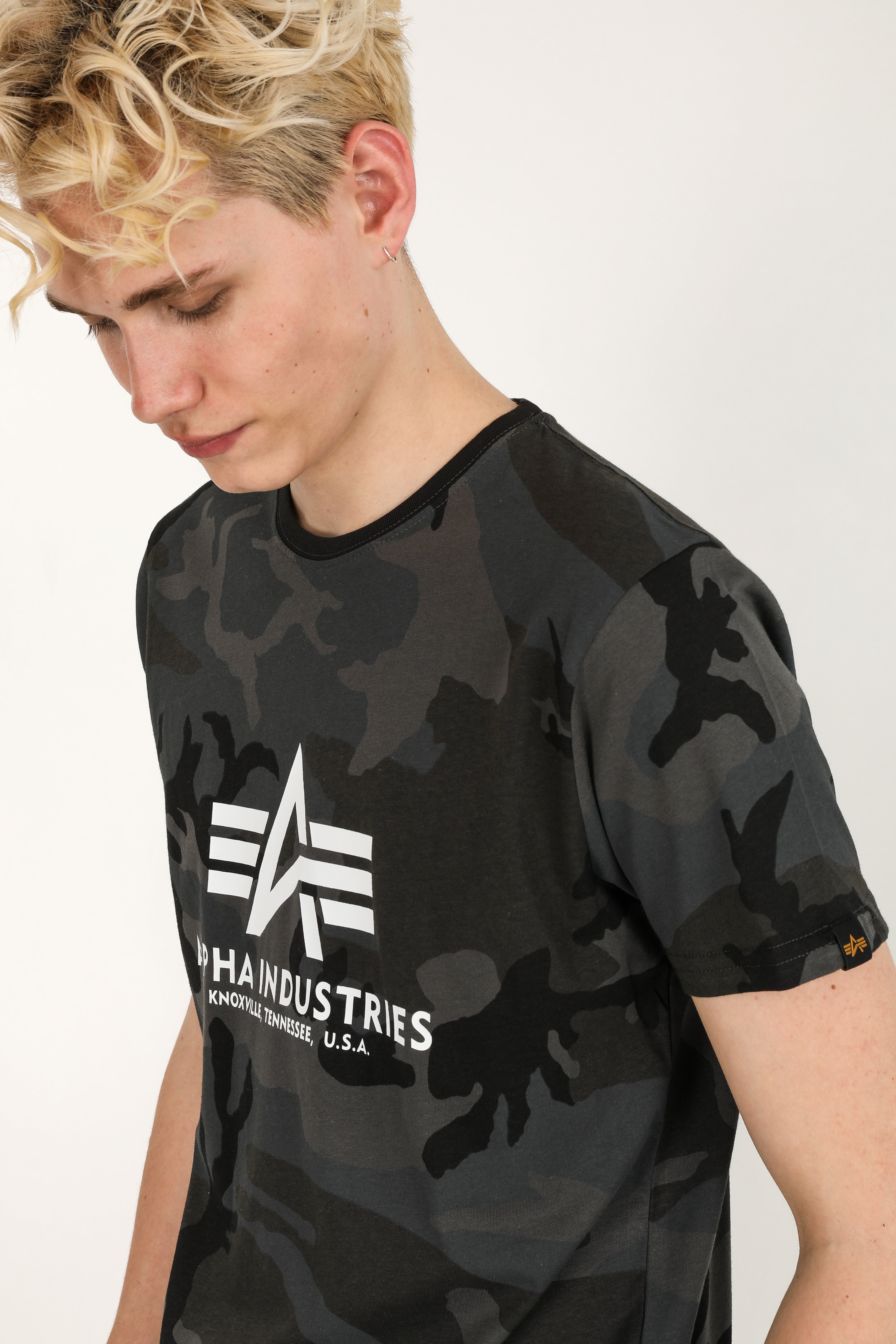 T-Shirt - Black Camo