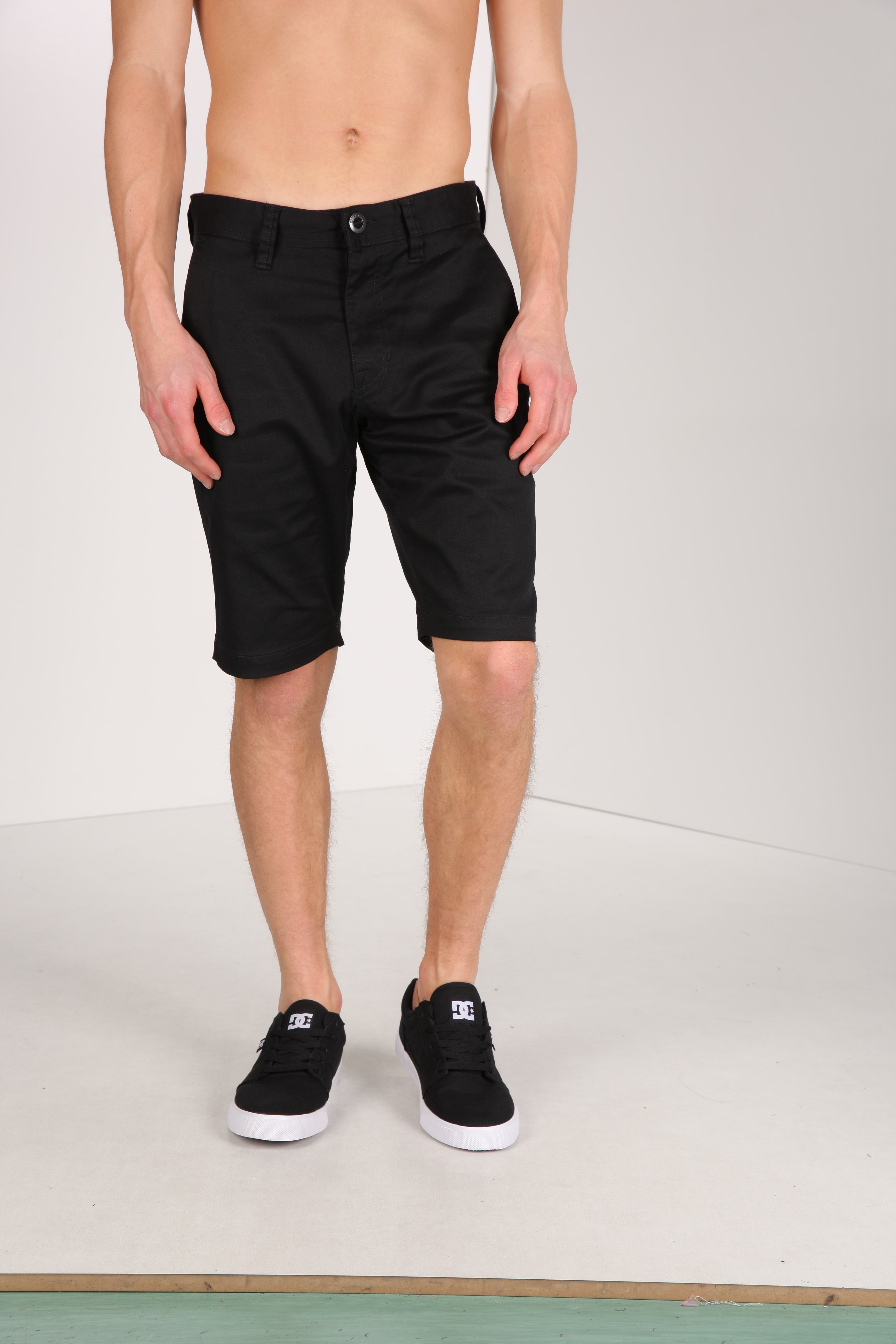 Chino Shorts - Schwarz