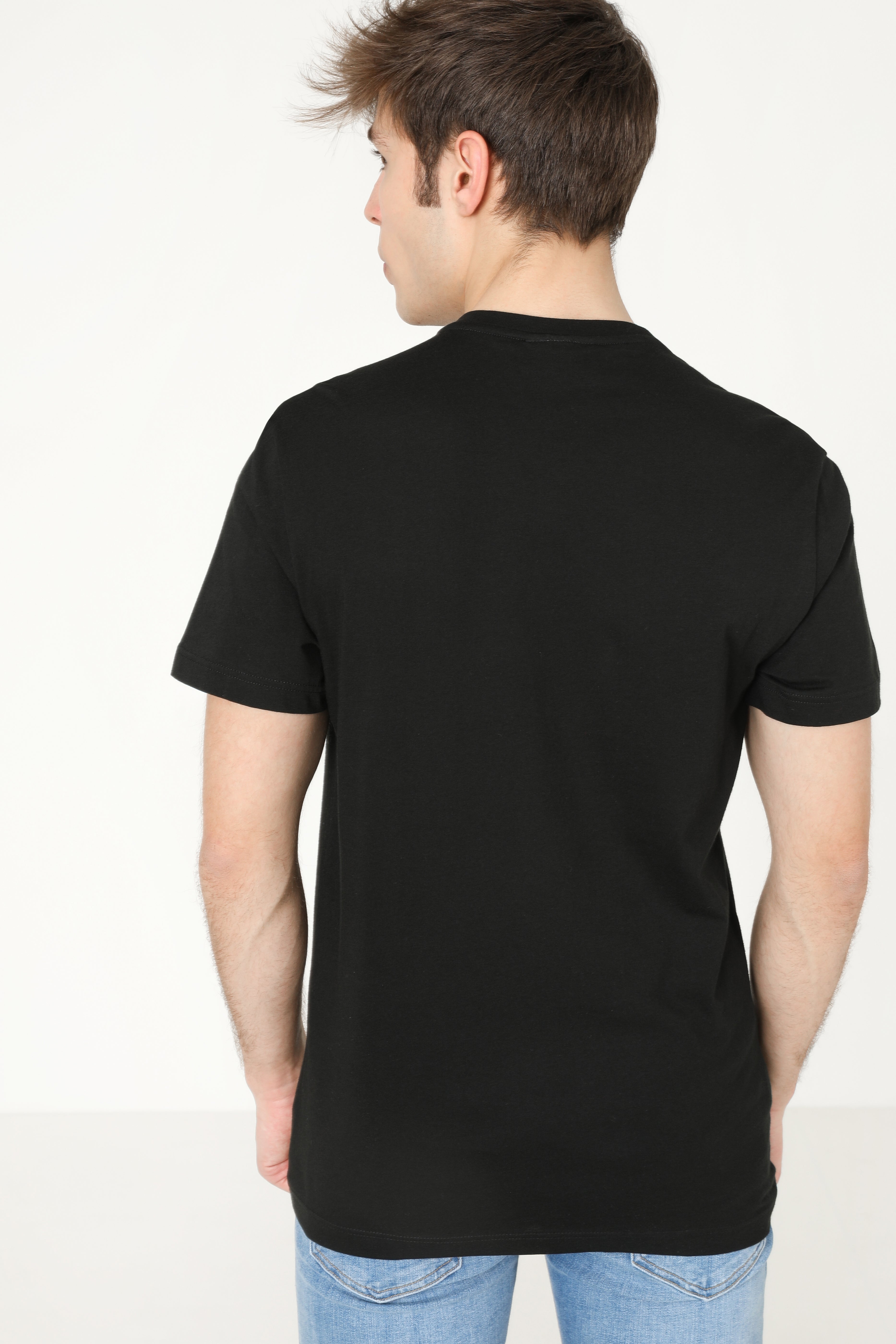 T-Shirt - Black