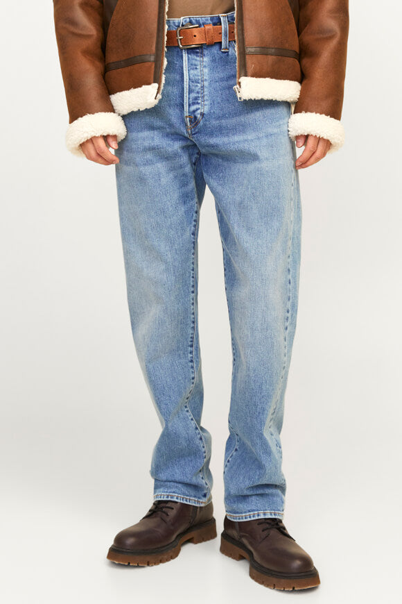 Chris Relaxed Fit Jeans L32 - Light Blue Washed