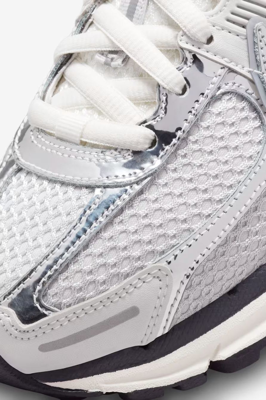 Zoom Vomero 5 Sneaker - Photon Dust