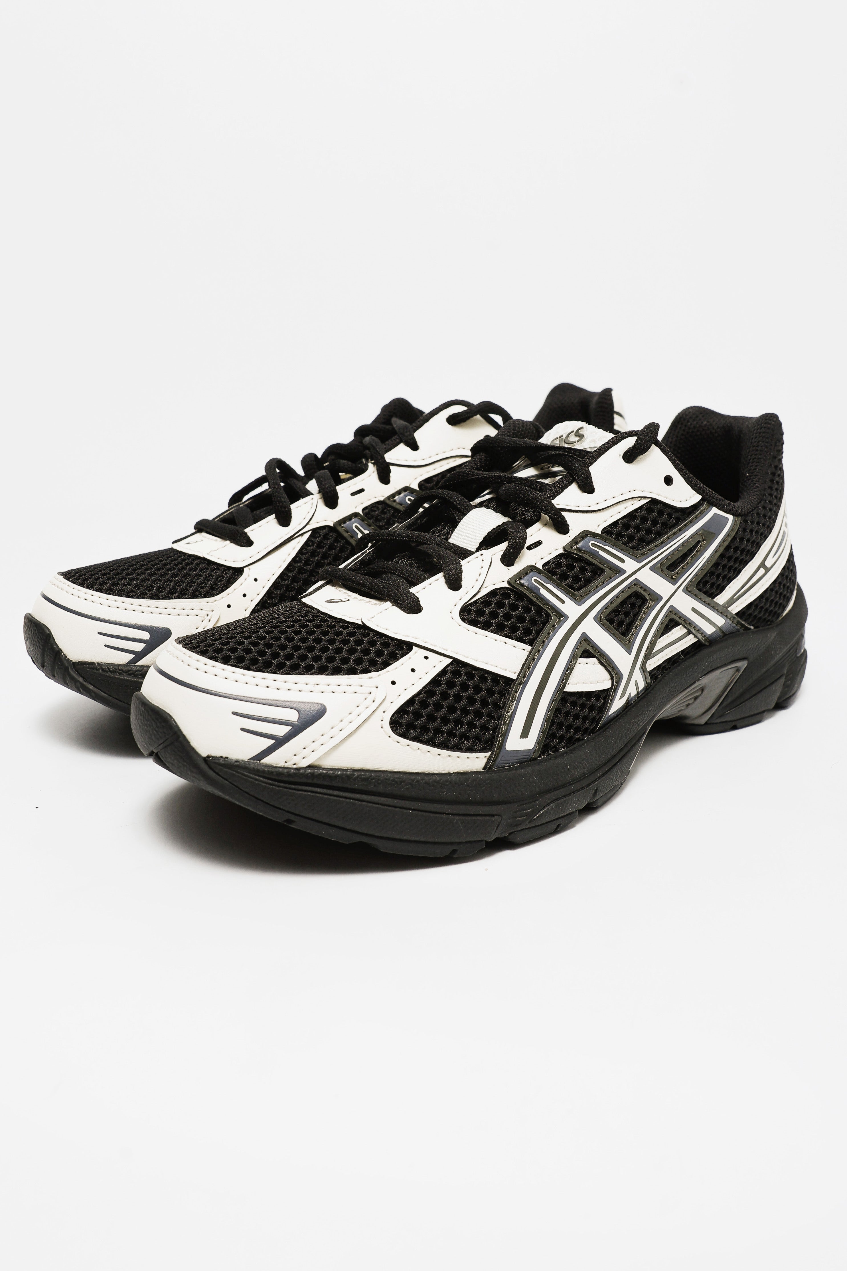 GEL-1130 Sneaker - Black + White