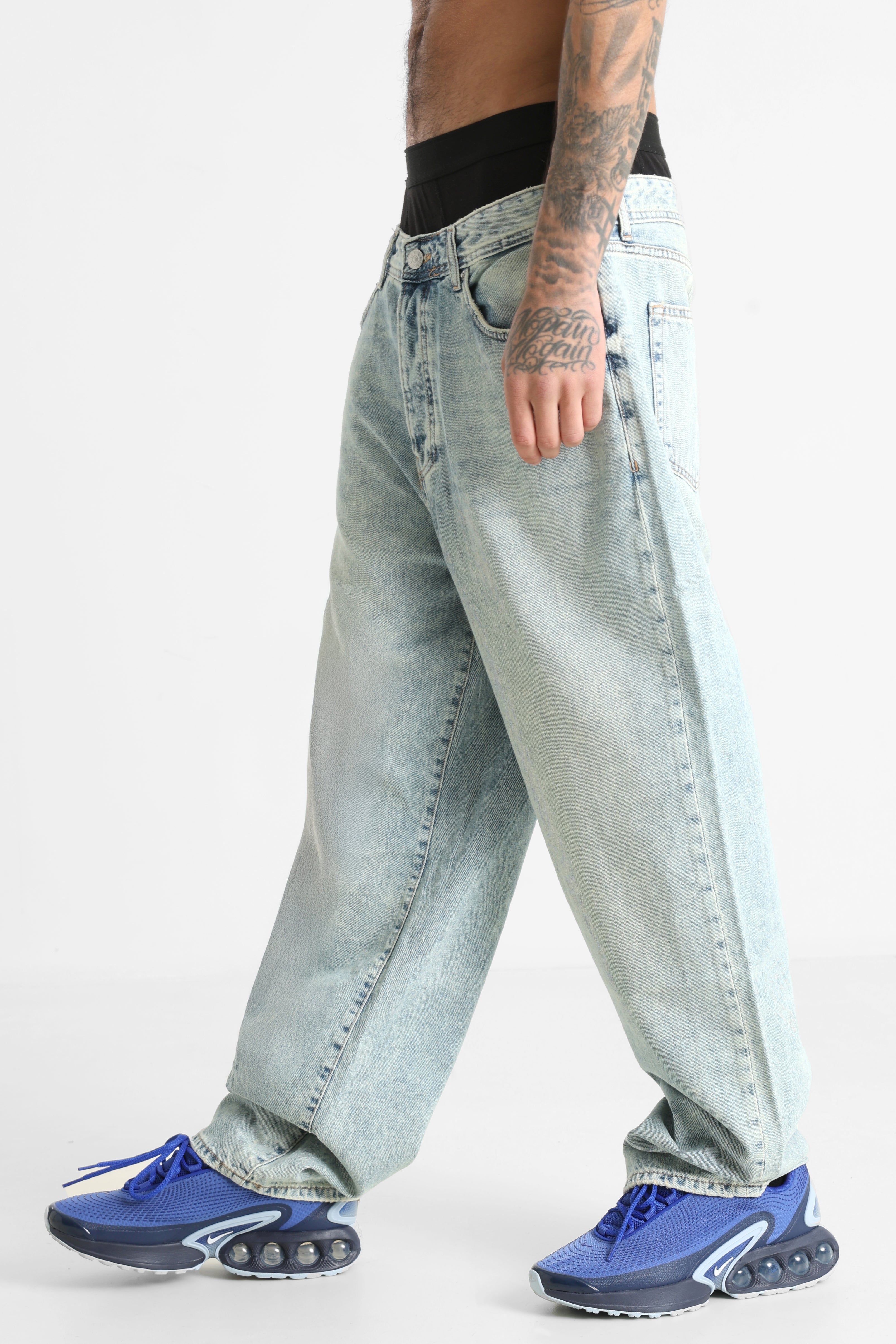 Fade Loose Fit Jeans L32 - Light Blue Denim