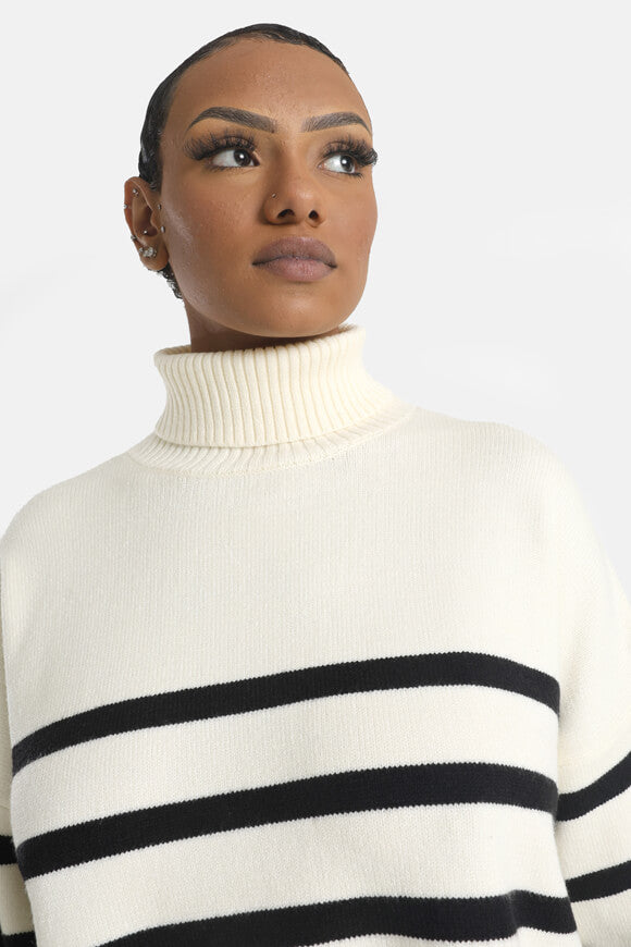 Oversize Rollkragenpullover - Offwhite + Schwarz