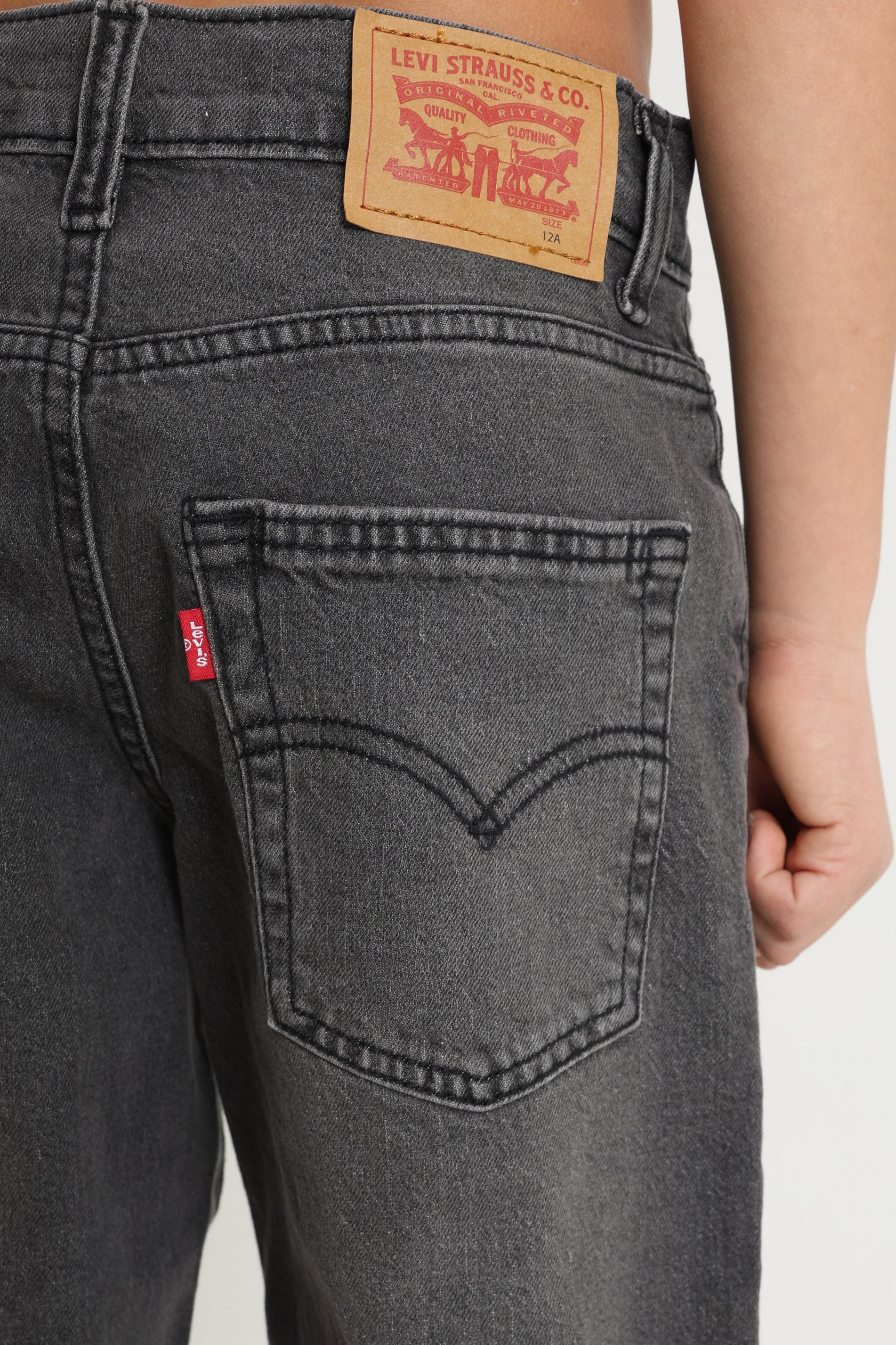 Stay Loose Taper Fit Jeans - Icognito