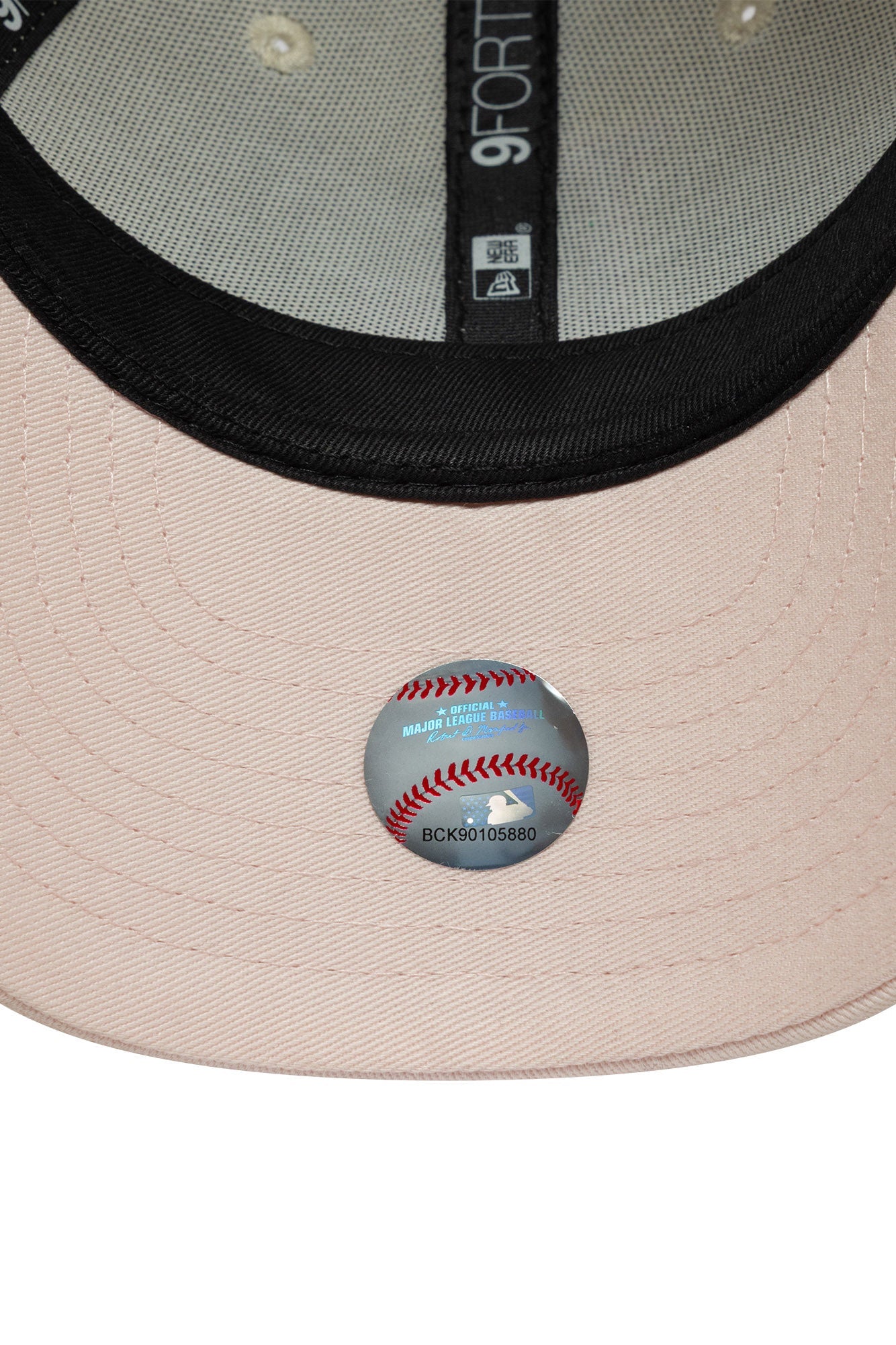 9Forty Cap / Strapback - Light Beige + Light Pink