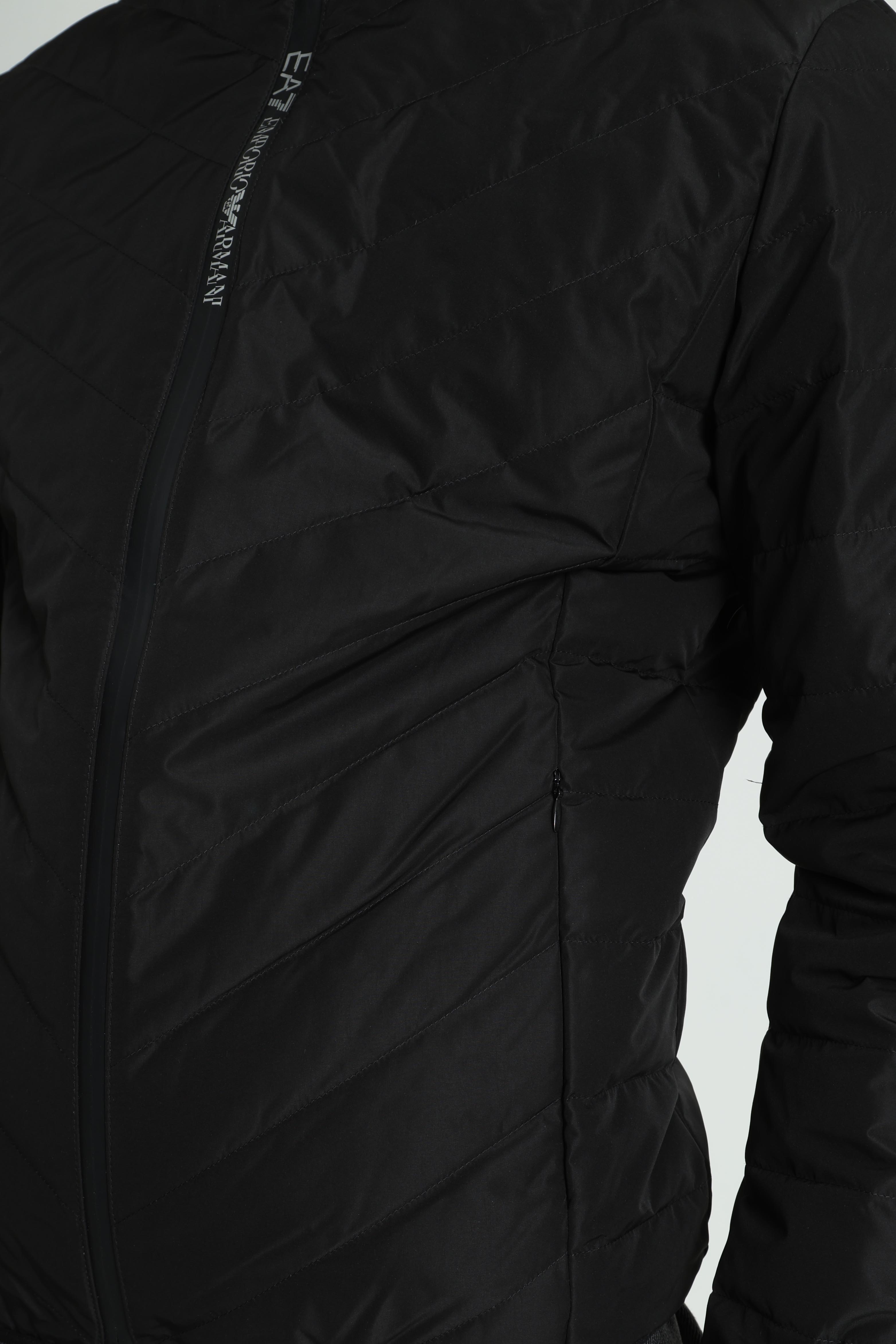 Leichte gesteppte Daunenjacke - Black