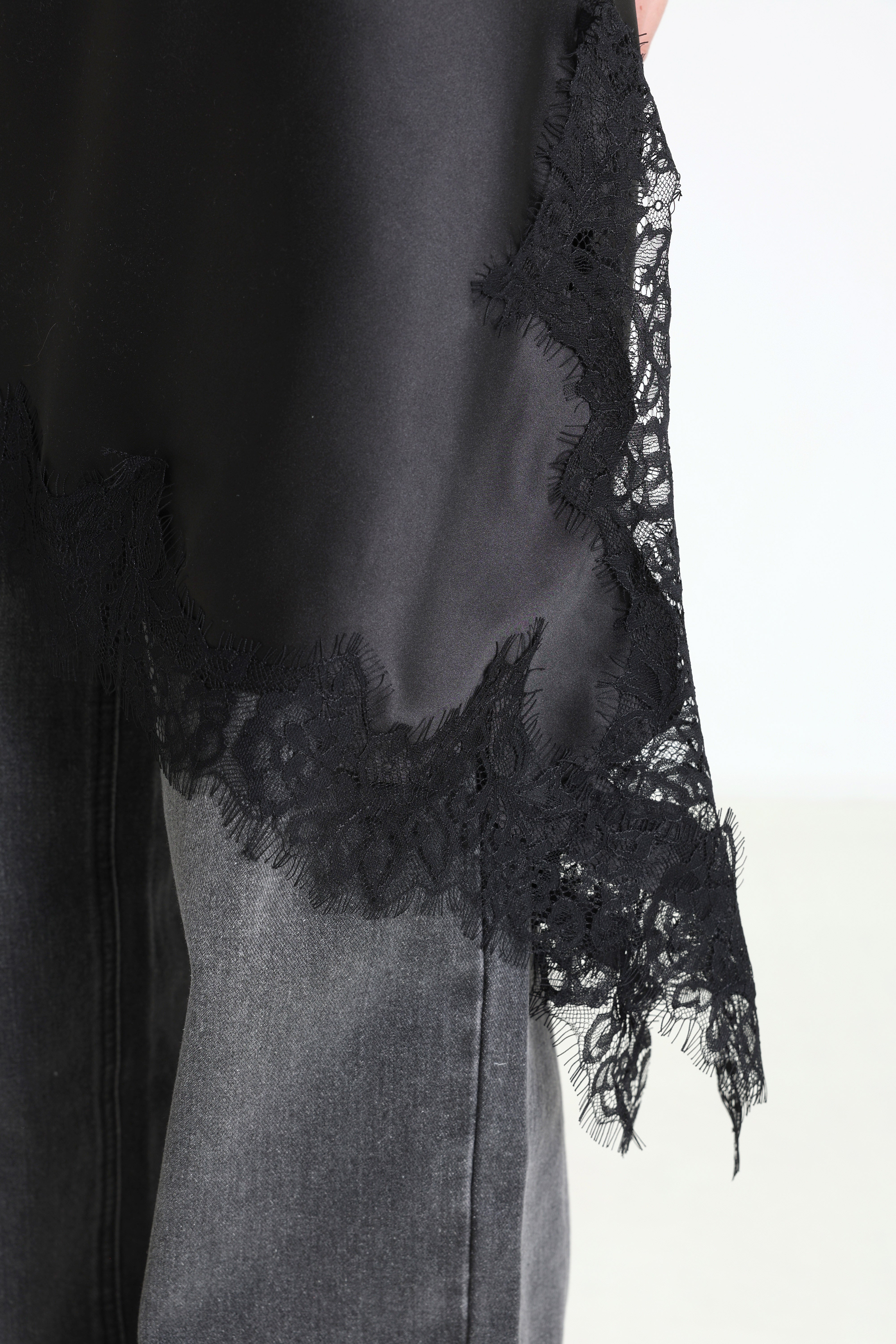 Asymmetrisches Satinkleid - Black