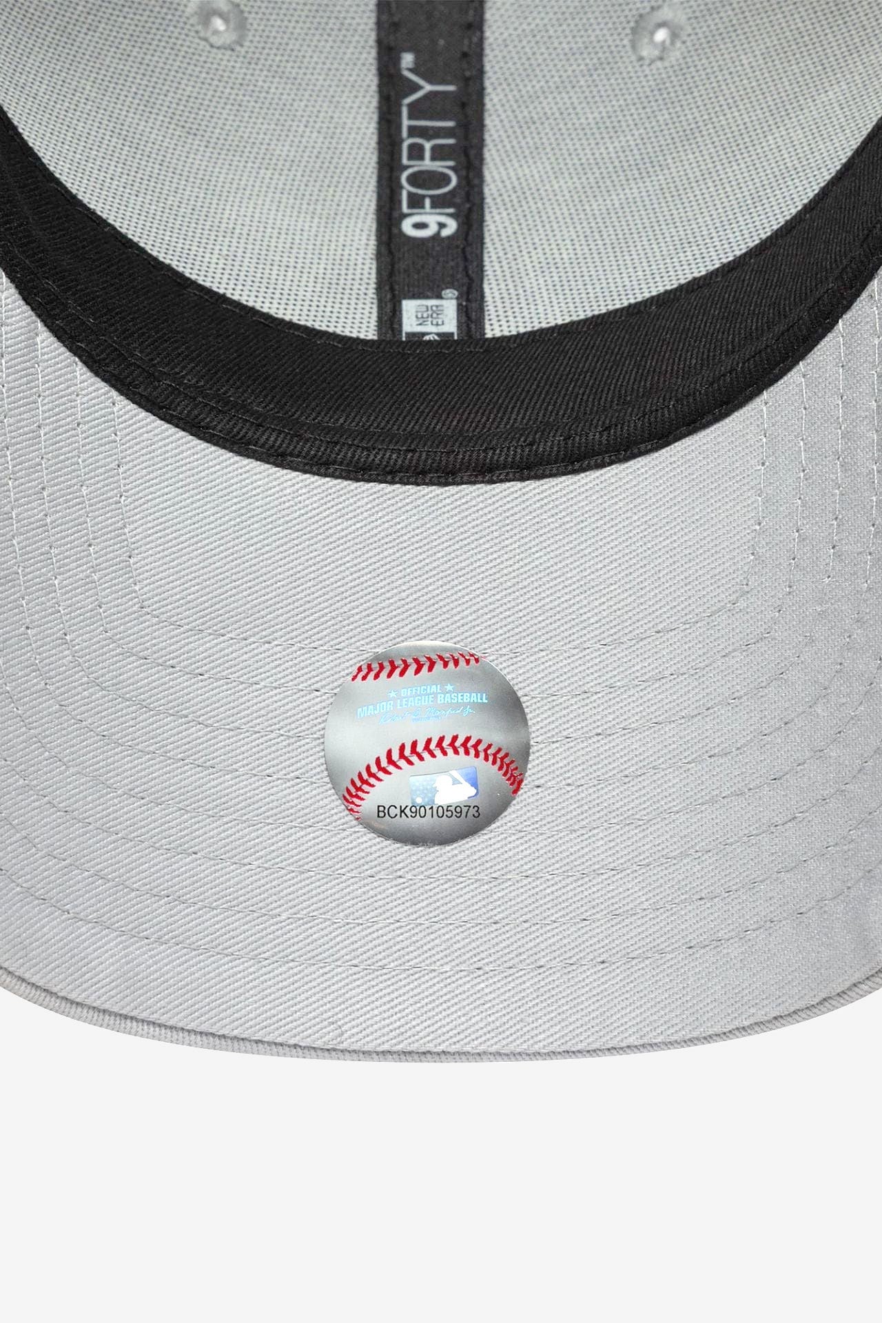 Outline 9Forty Cap / Strapback - Grey