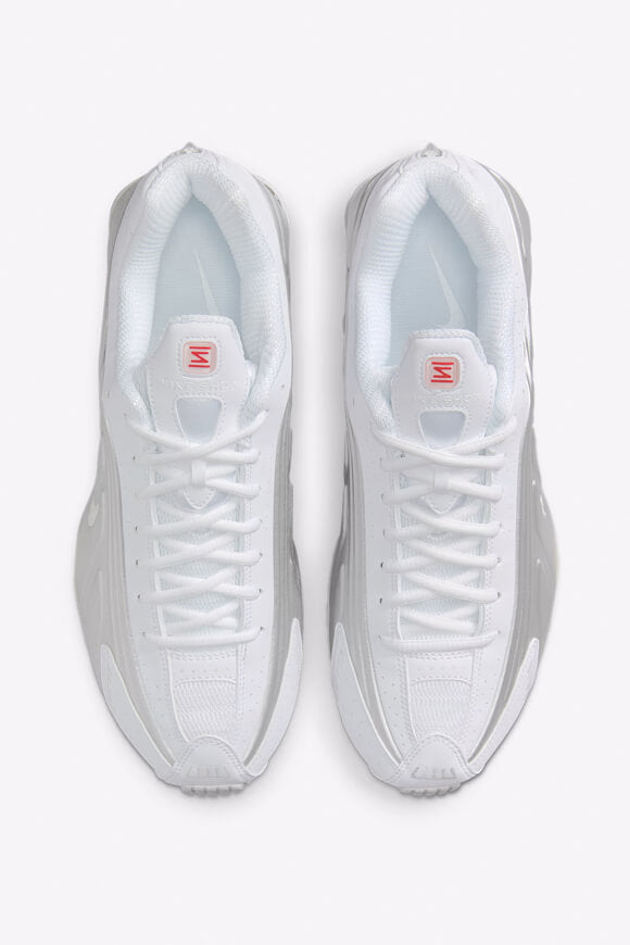 Shox R4 Sneaker - White + Metallic Silver