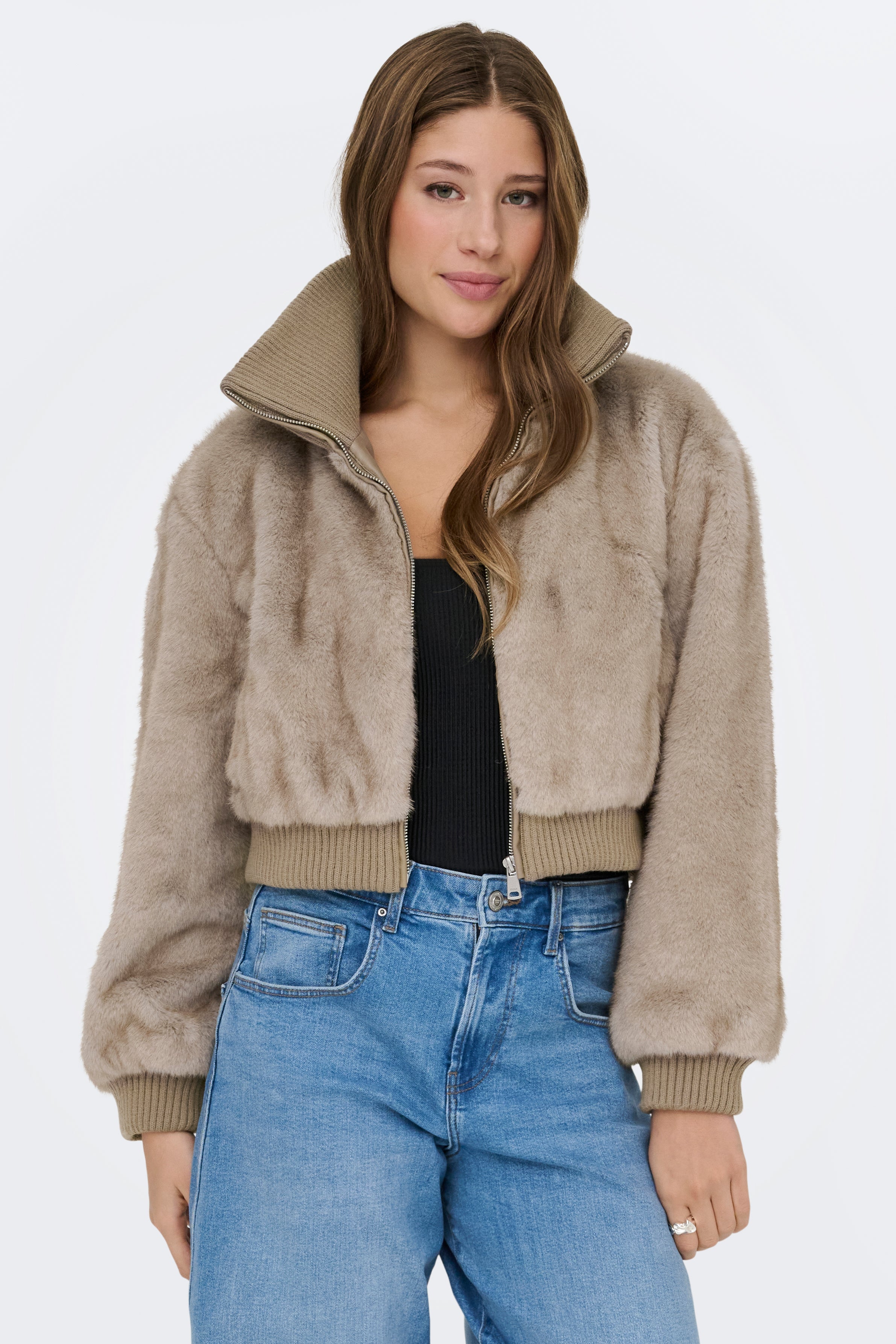 ONLWICKI Kurze Kunstpelzjacke - String