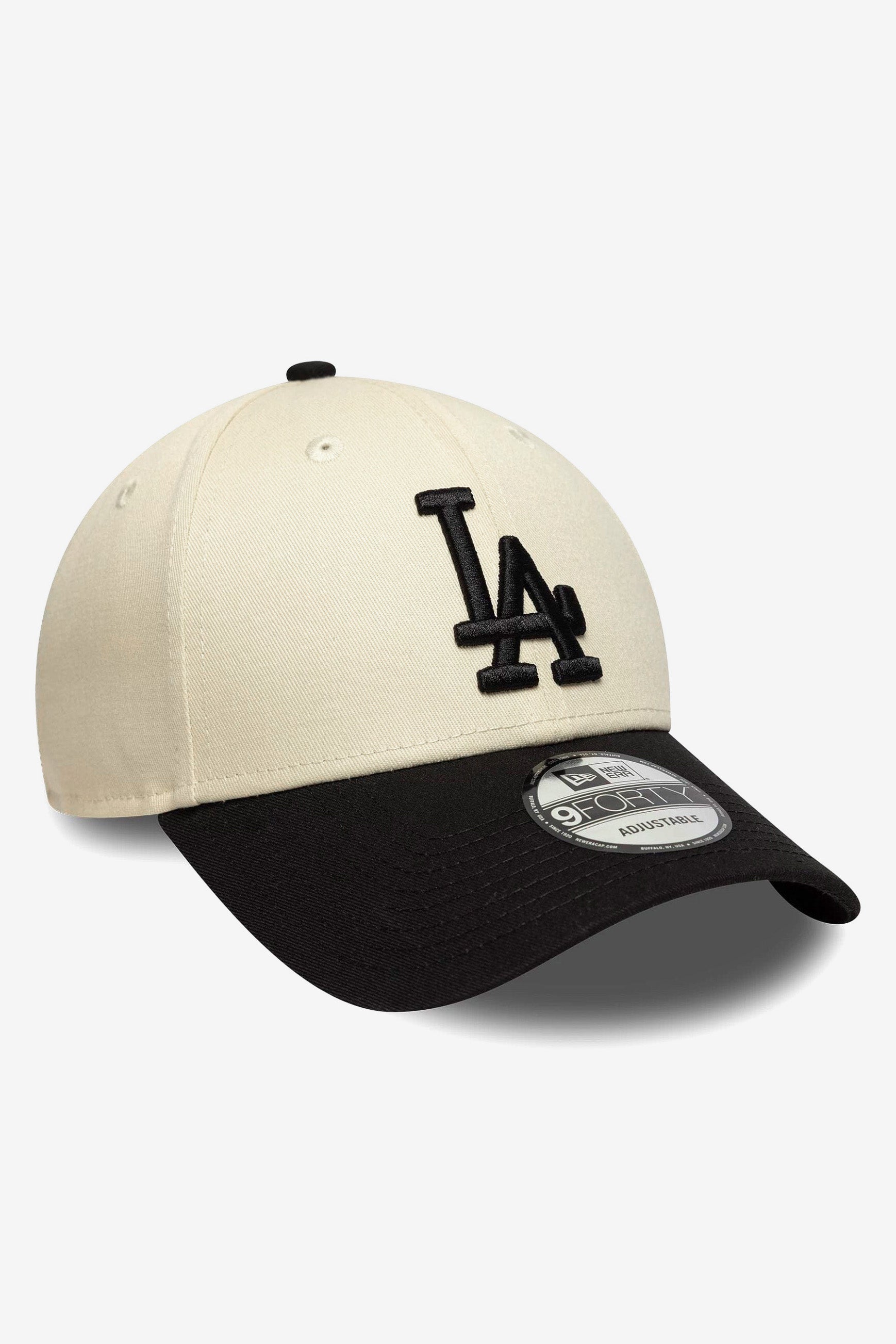 9Forty Cap / Strapback - Offwhite + Black