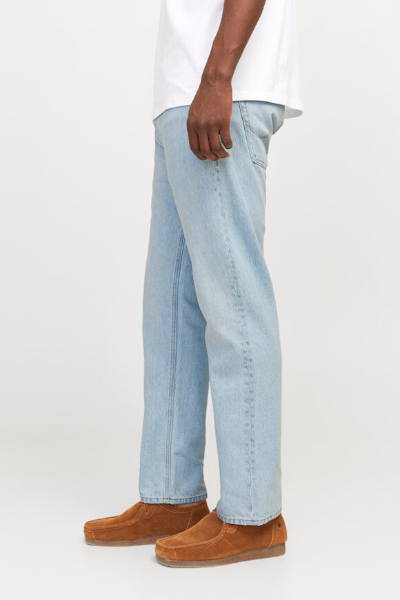 Chris Relaxed Fit Jeans L32 - Light Blue Denim