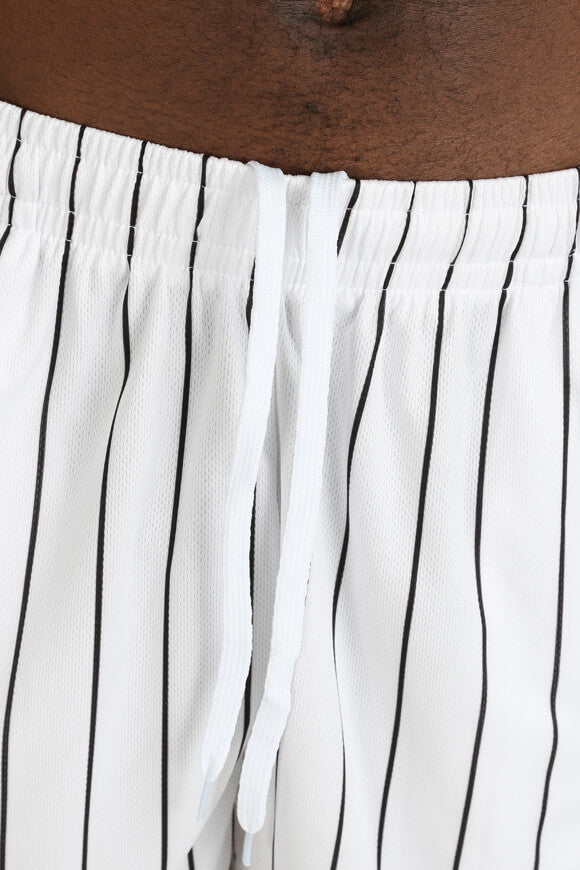 Mesh Shorts - Weiss + Schwarz