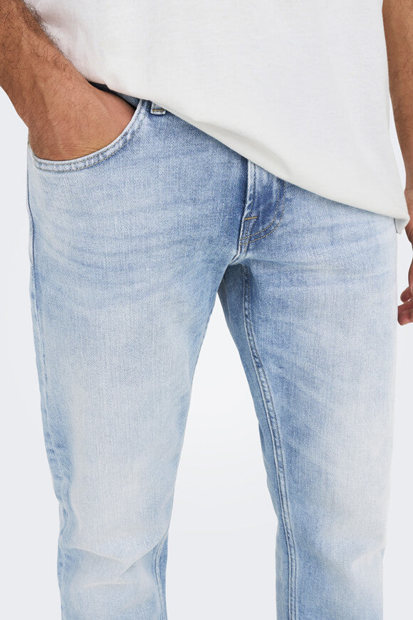 Weft Regular Fit Jeans L32 - Light Blue