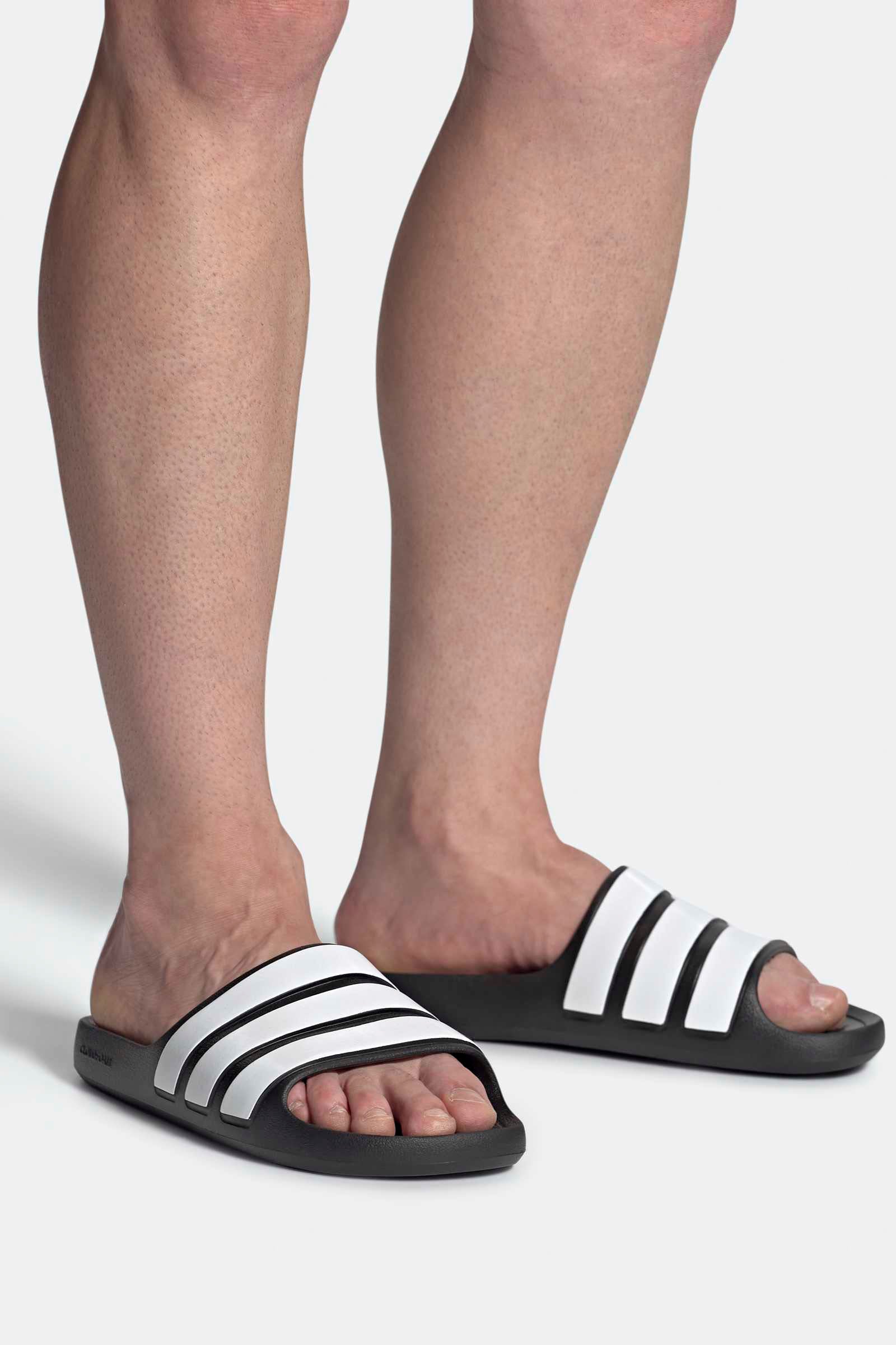 Adilette Flow Pantoletten - Black + White