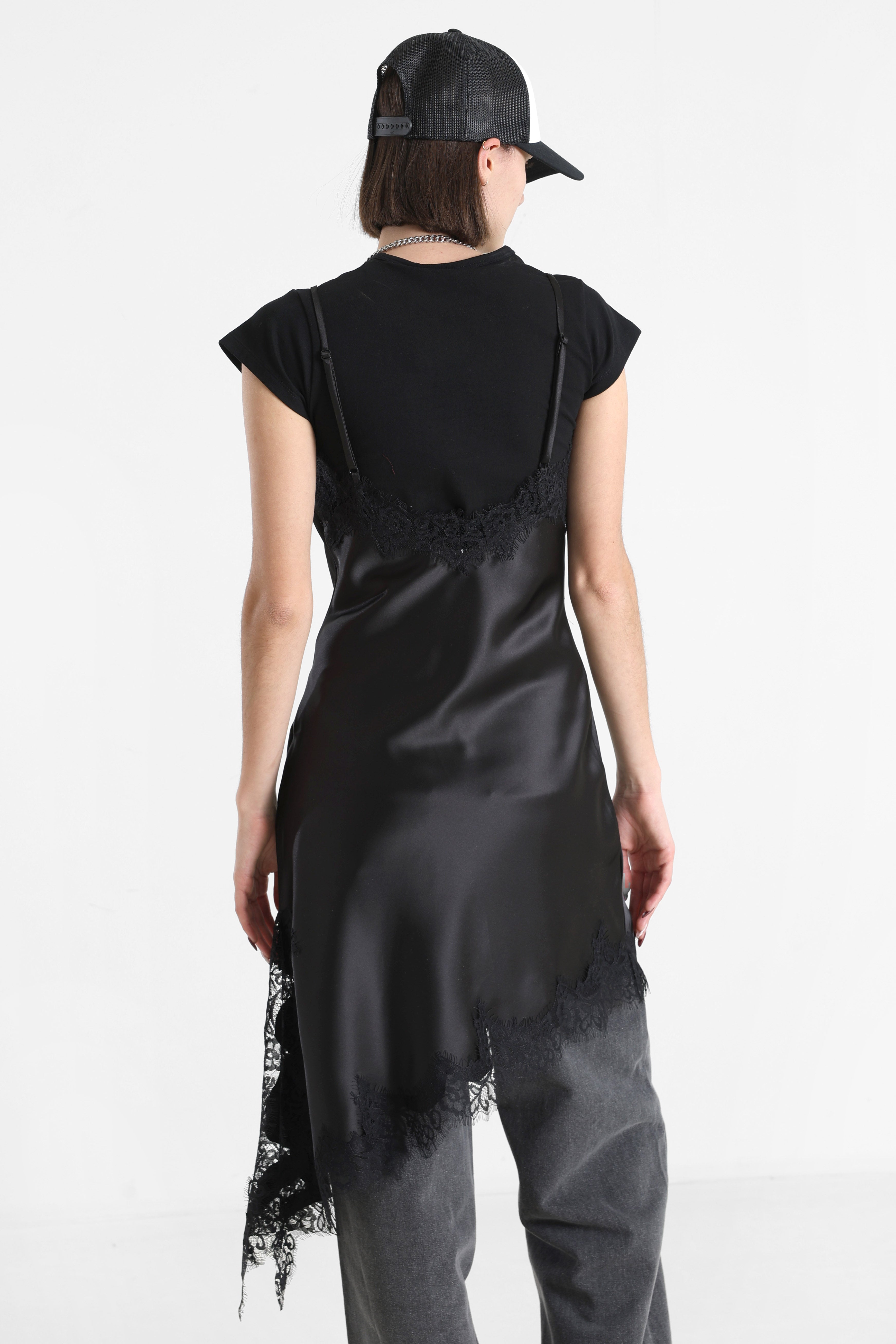 Asymmetrisches Satinkleid - Black