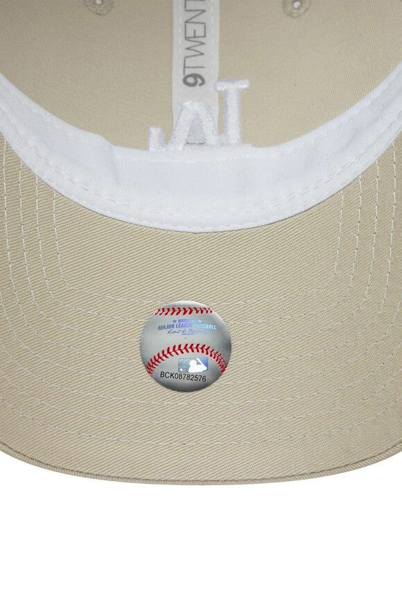 9Twenty Trucker Cap / Strapback - Beige + White