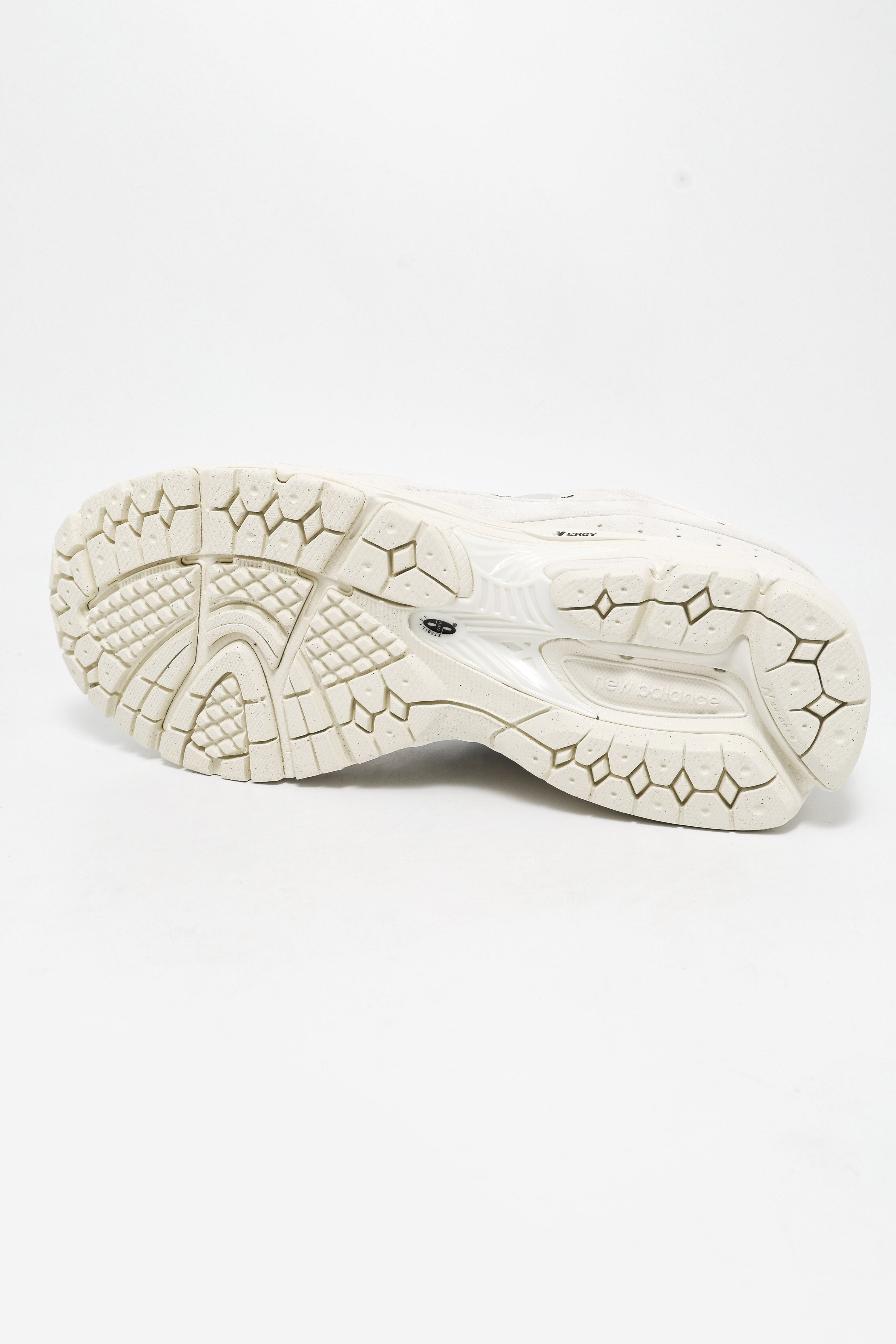 U 2002R Elevated Essentials Sneaker - Sea Salt + Silver Metallic