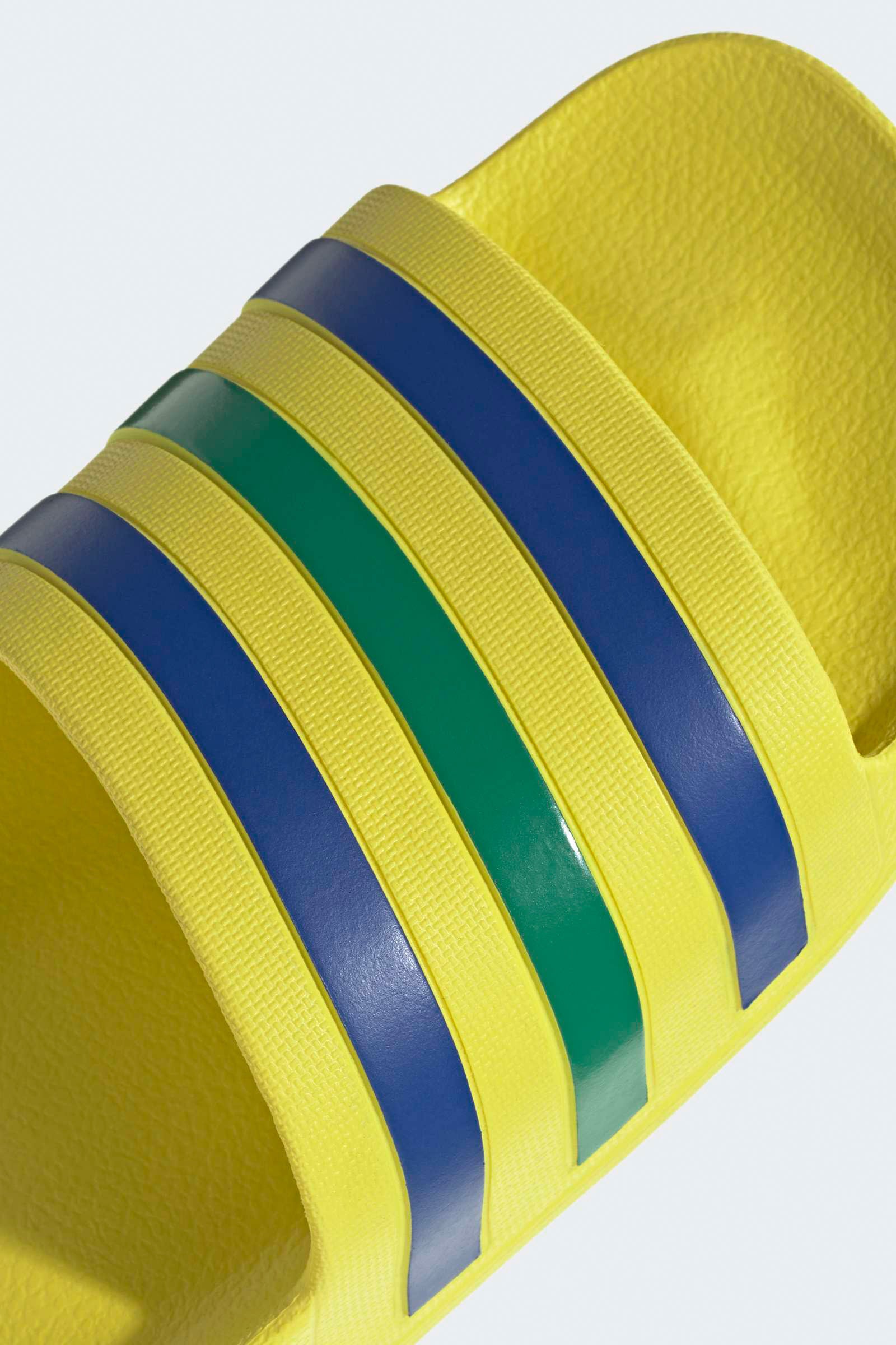 Adilette Aqua Pantoletten - Bright Yellow + Bold Blue + Bold Green