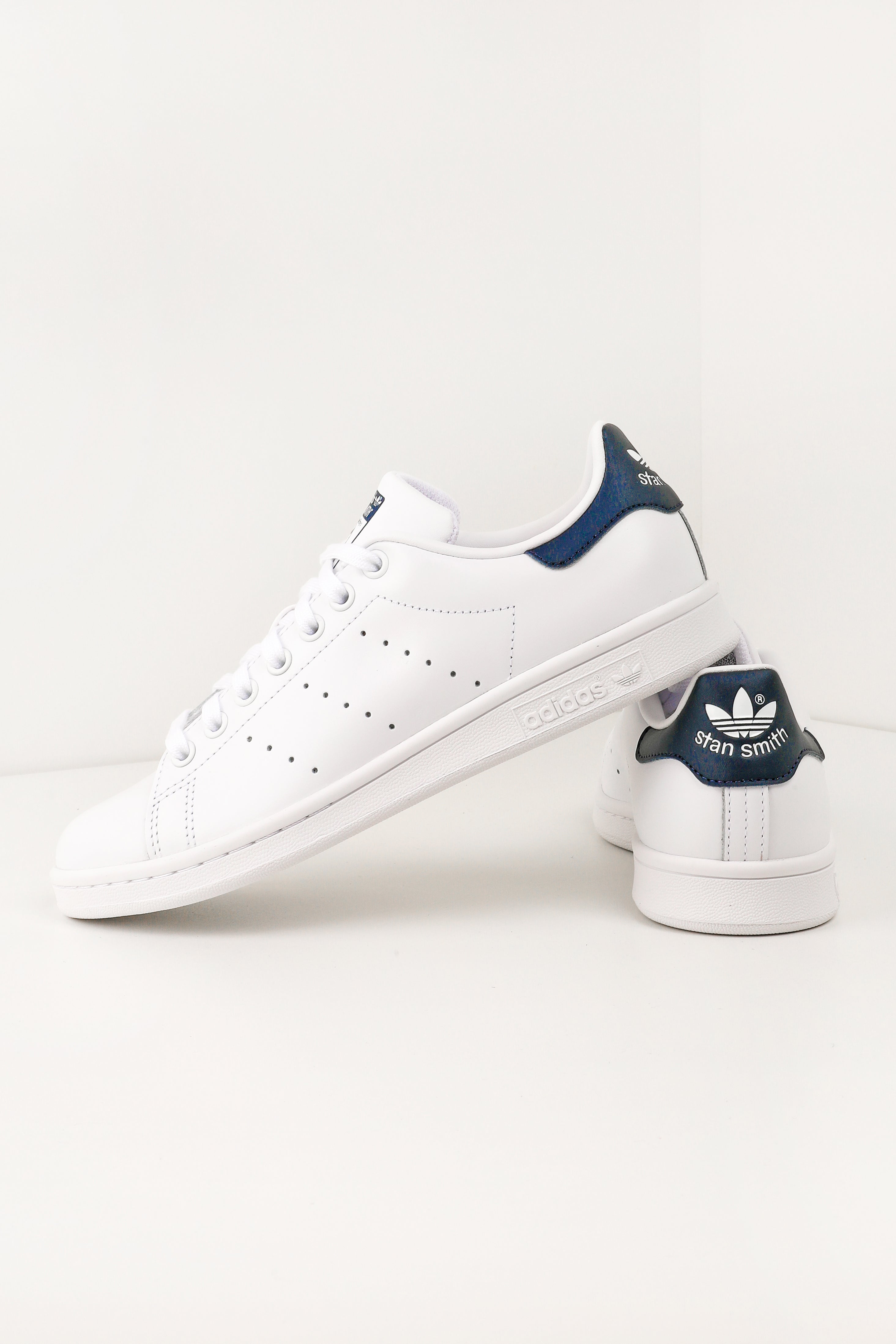 Stan Smith Sneaker - Weiss + Navy