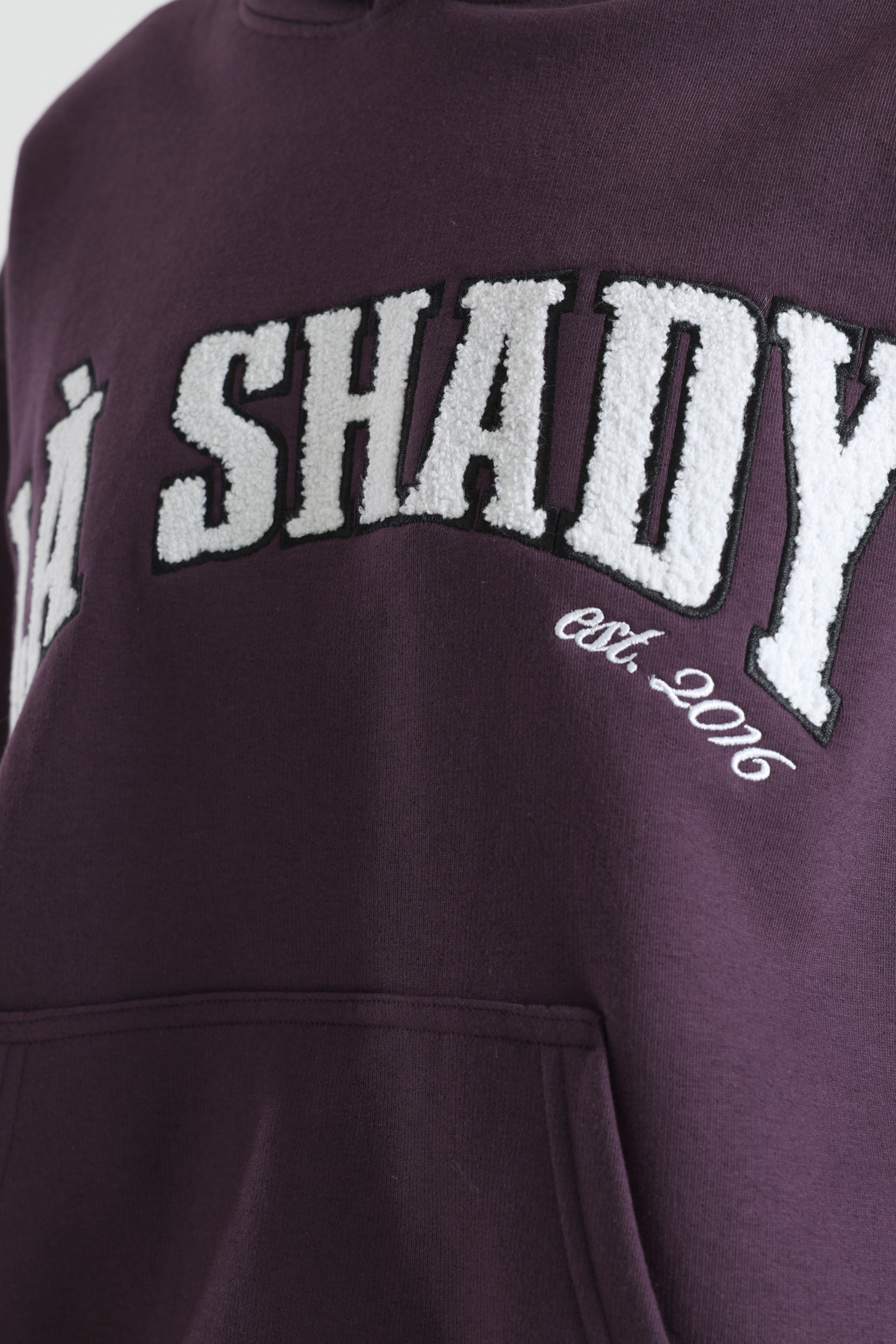 Kapuzensweatshirt - Aubergine + Weiss
