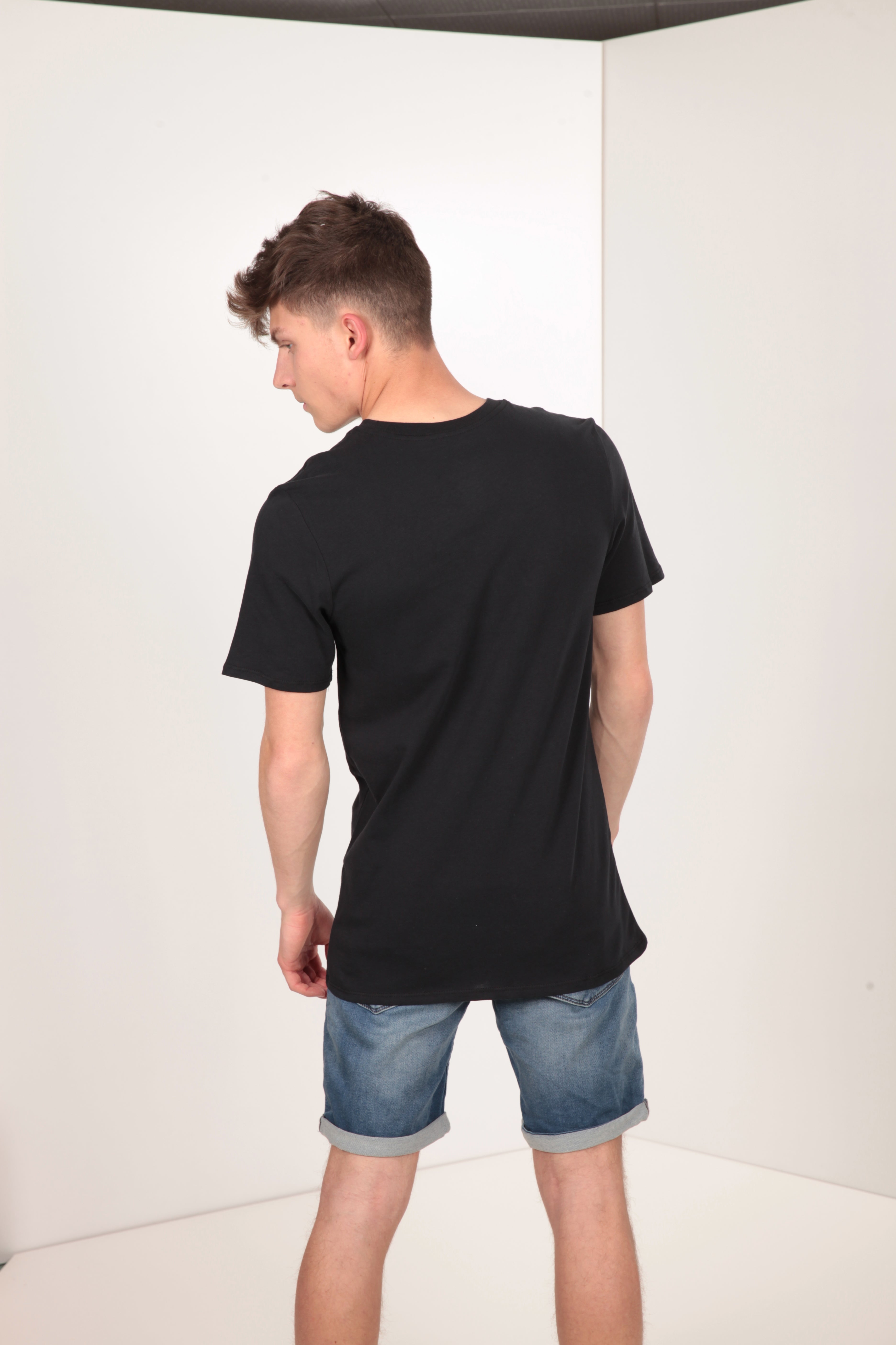 T-Shirt - Black + White