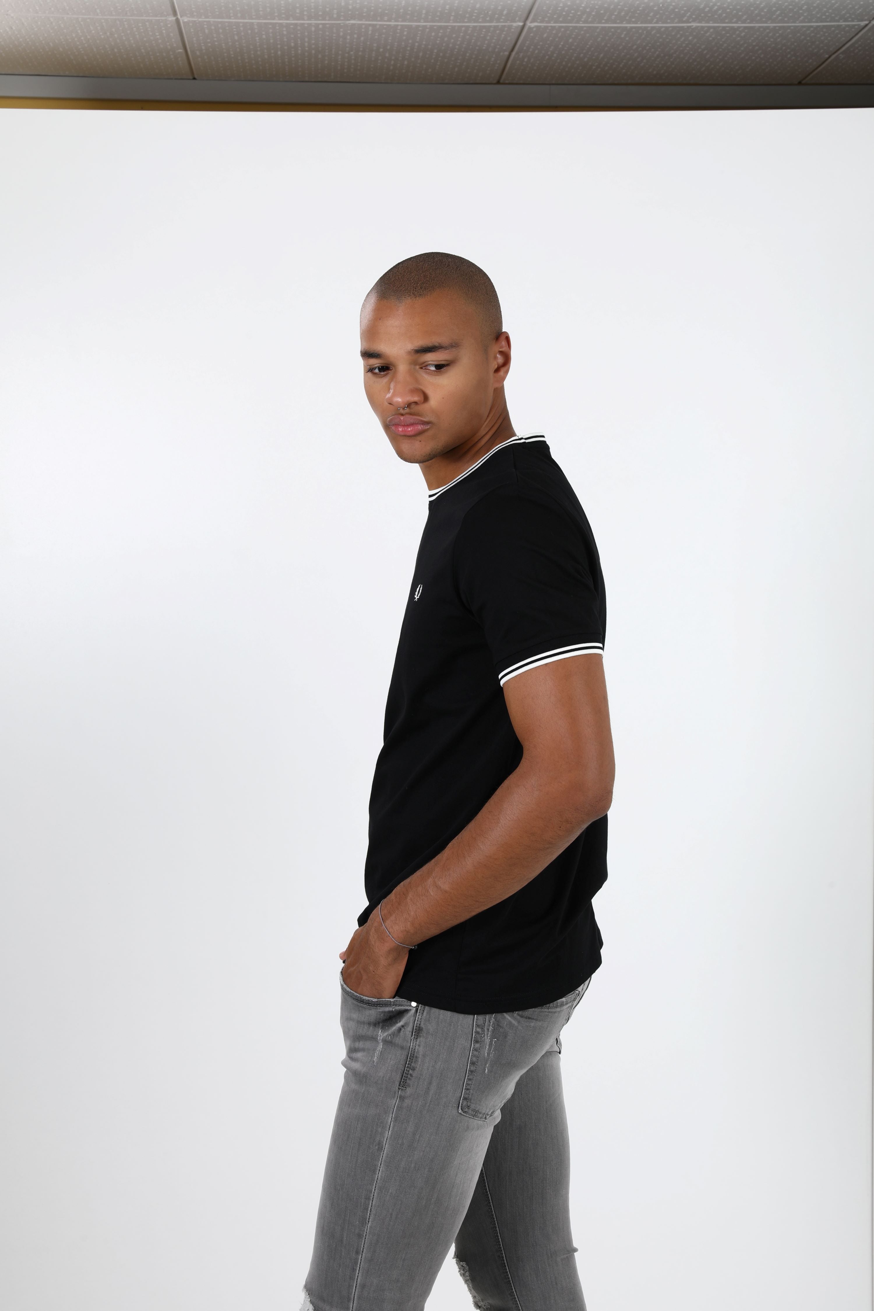 T-Shirt - Black