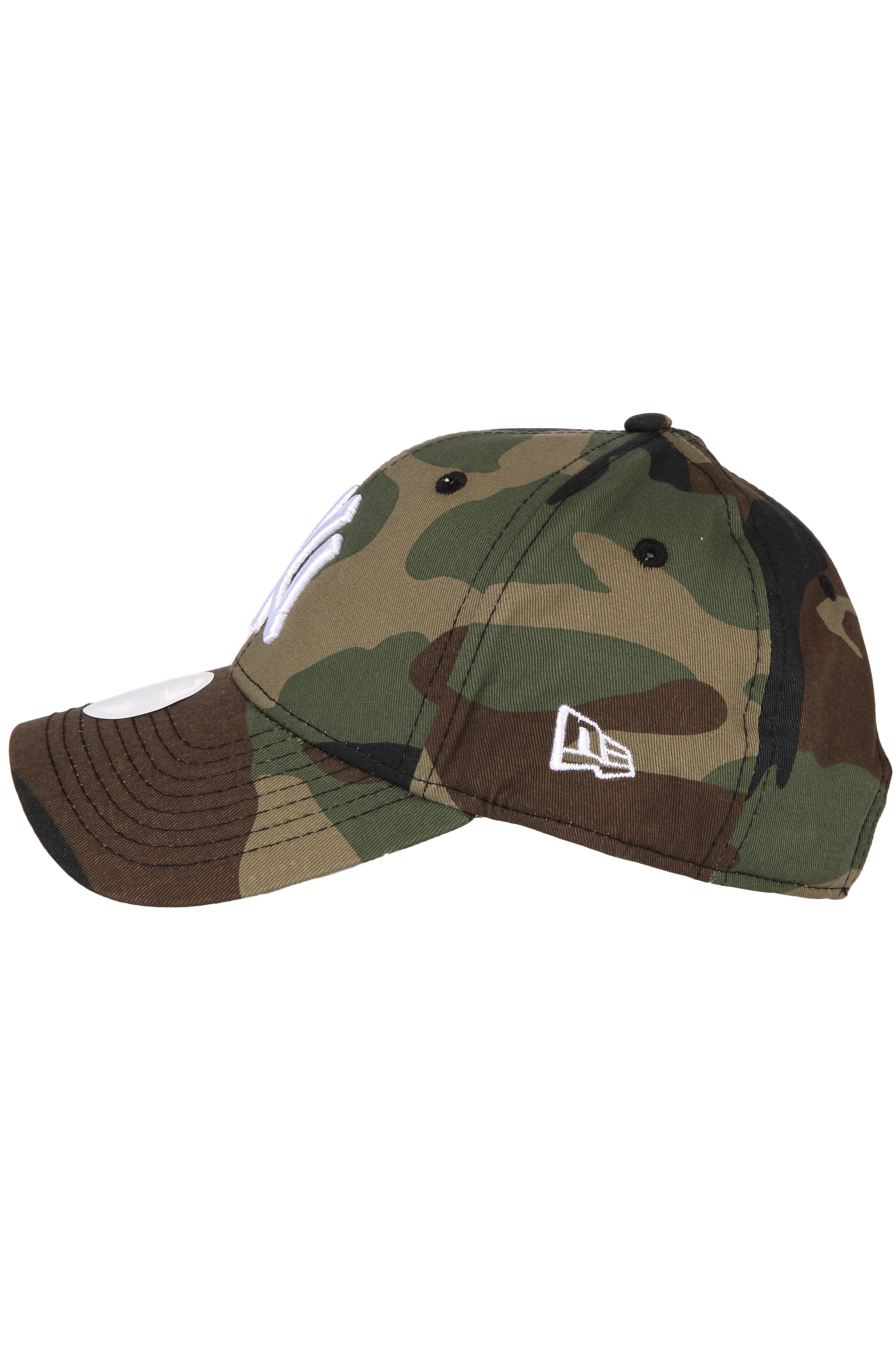 9Forty Cap / Strapback - Camouflage + Weiss