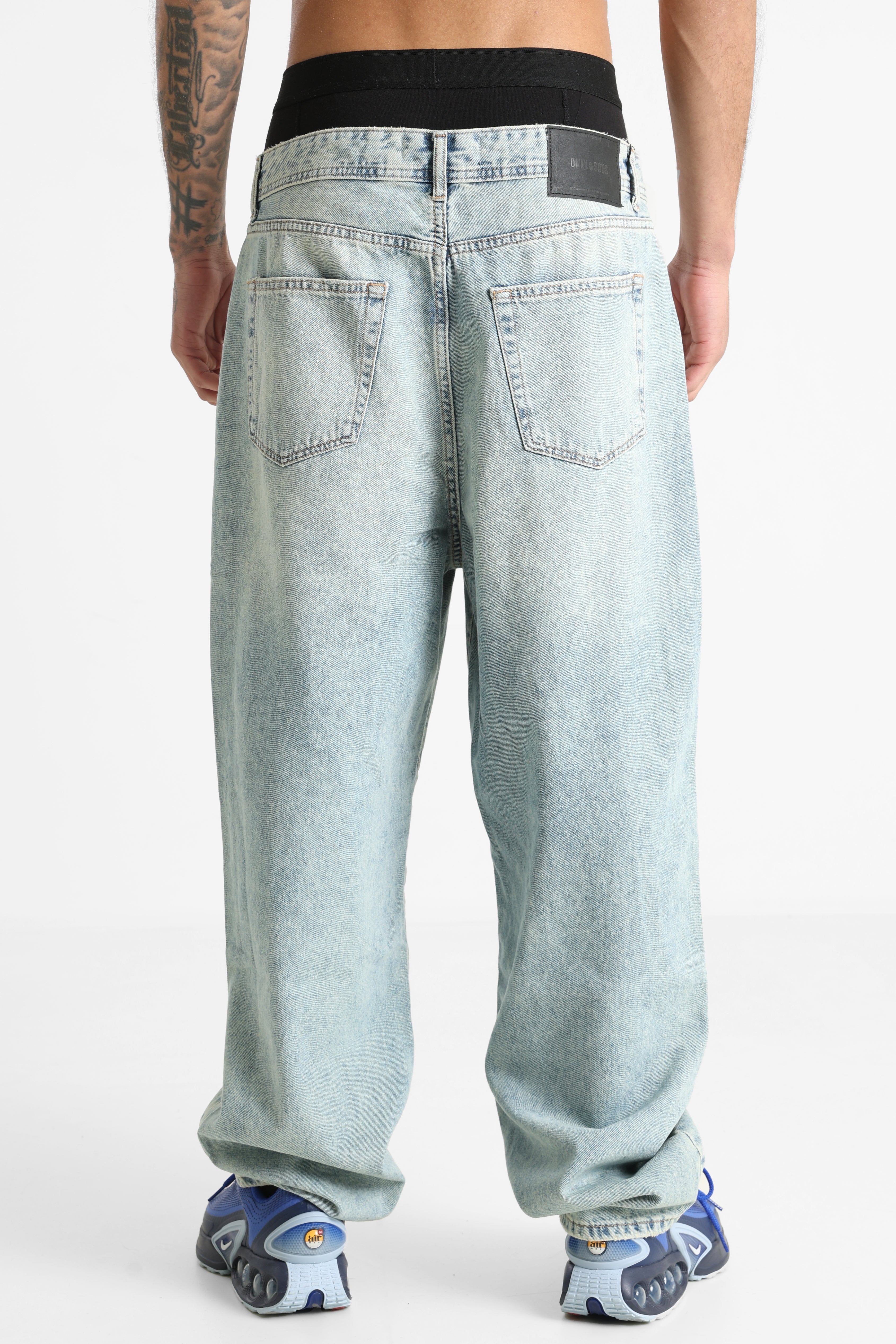 Fade Loose Fit Jeans L32 - Light Blue Denim
