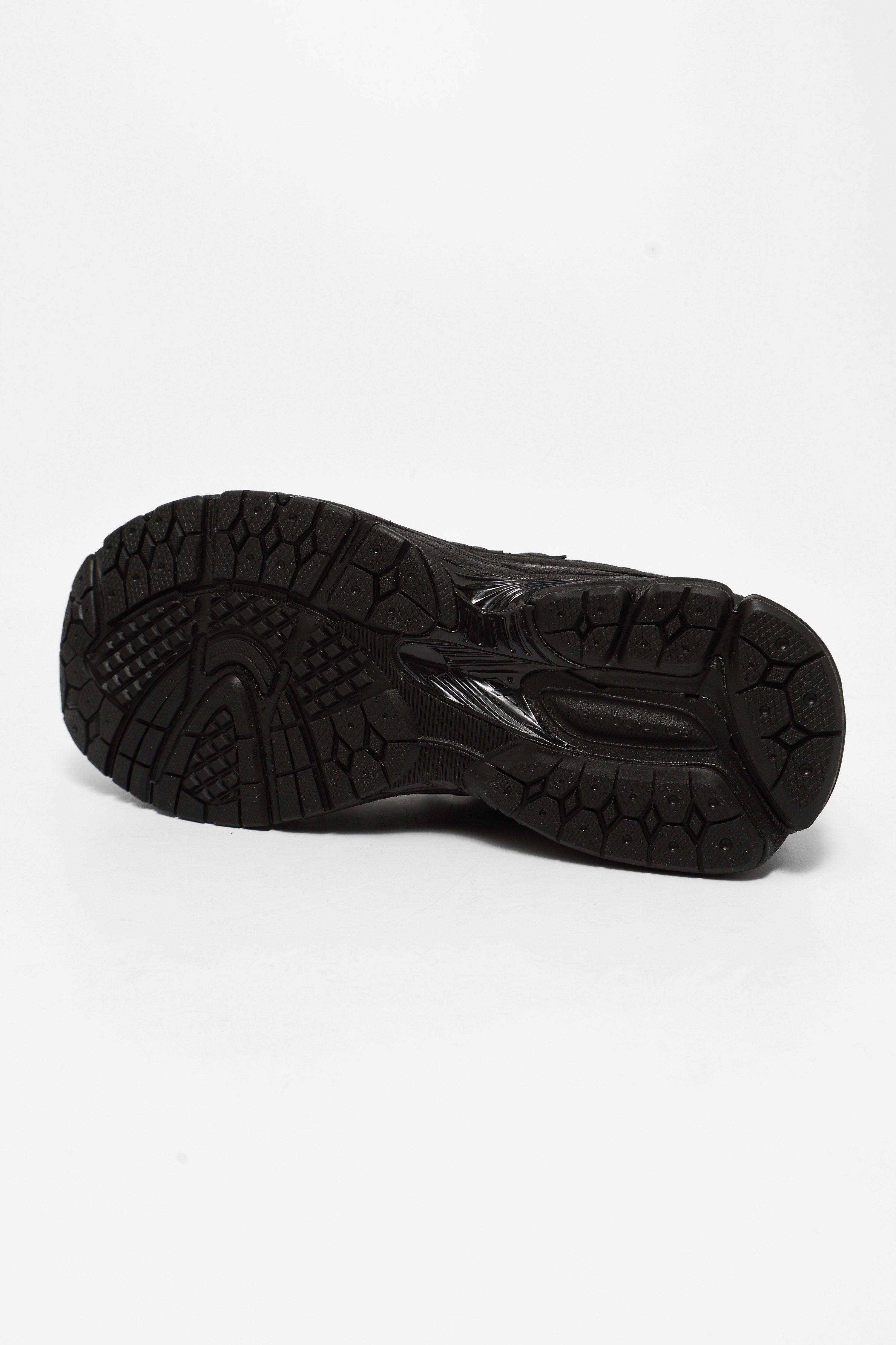 G 2002 Sneaker - Black + Black Metallic