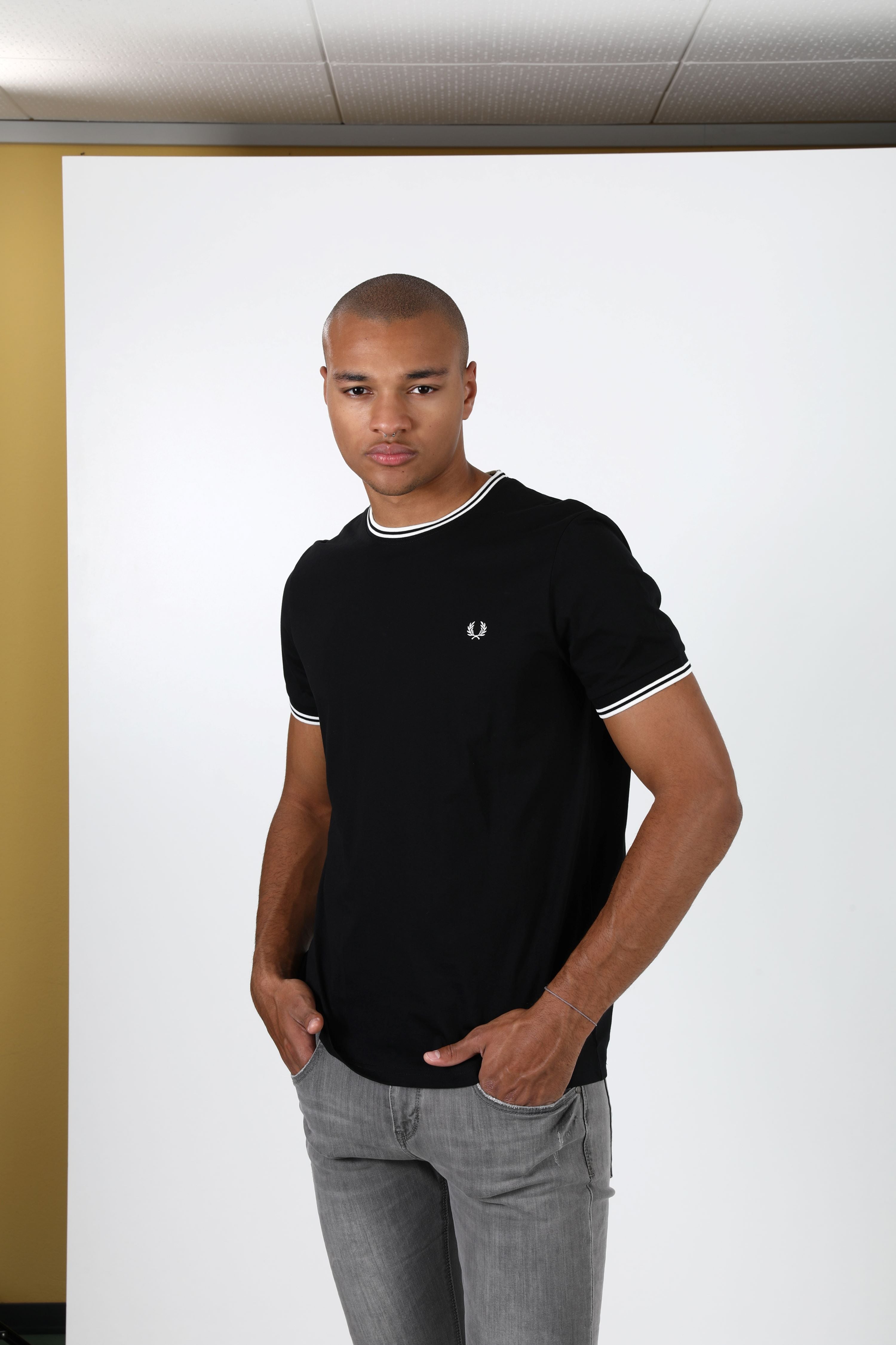 T-Shirt - Black