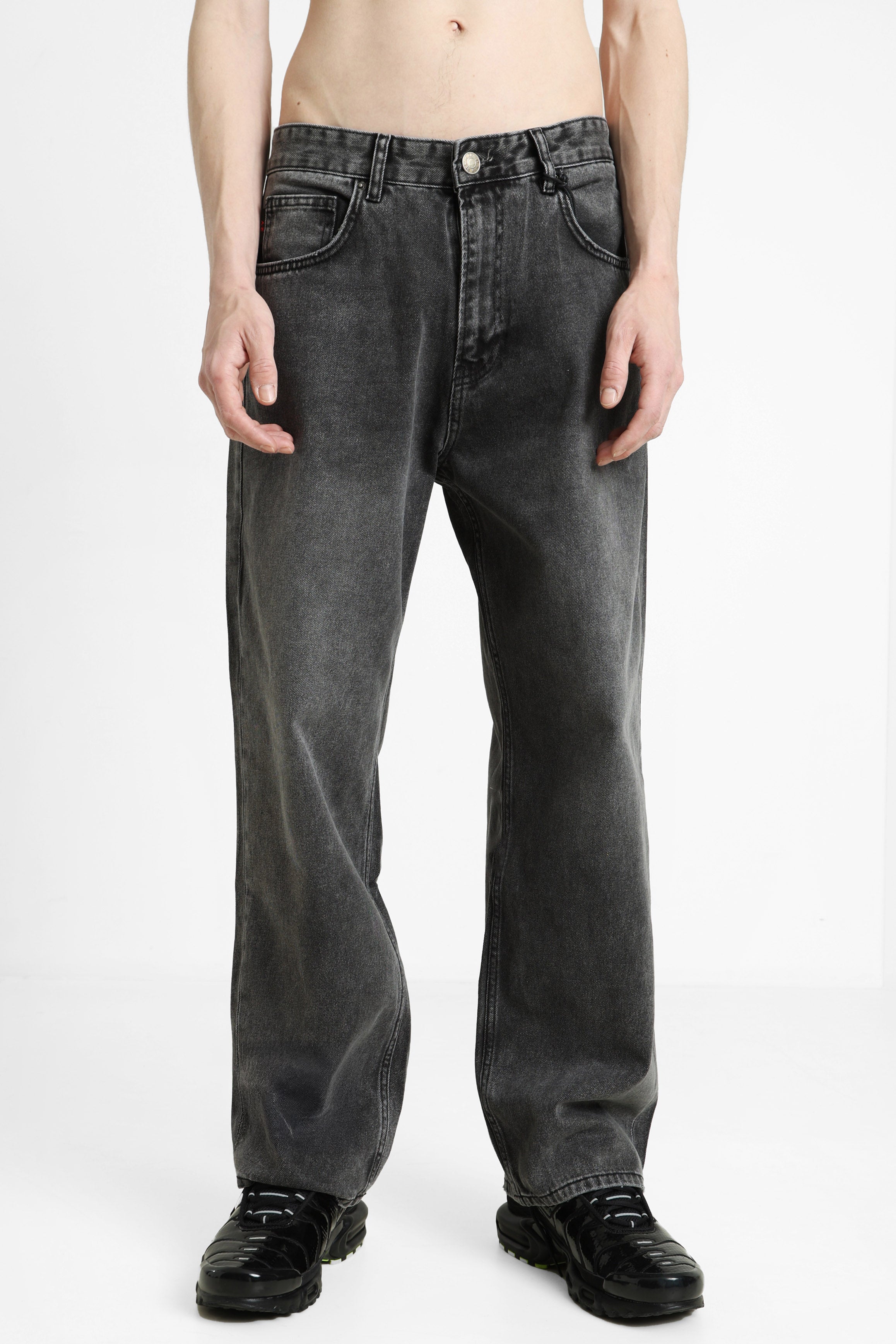 Loose Fit Jeans - Black Washed