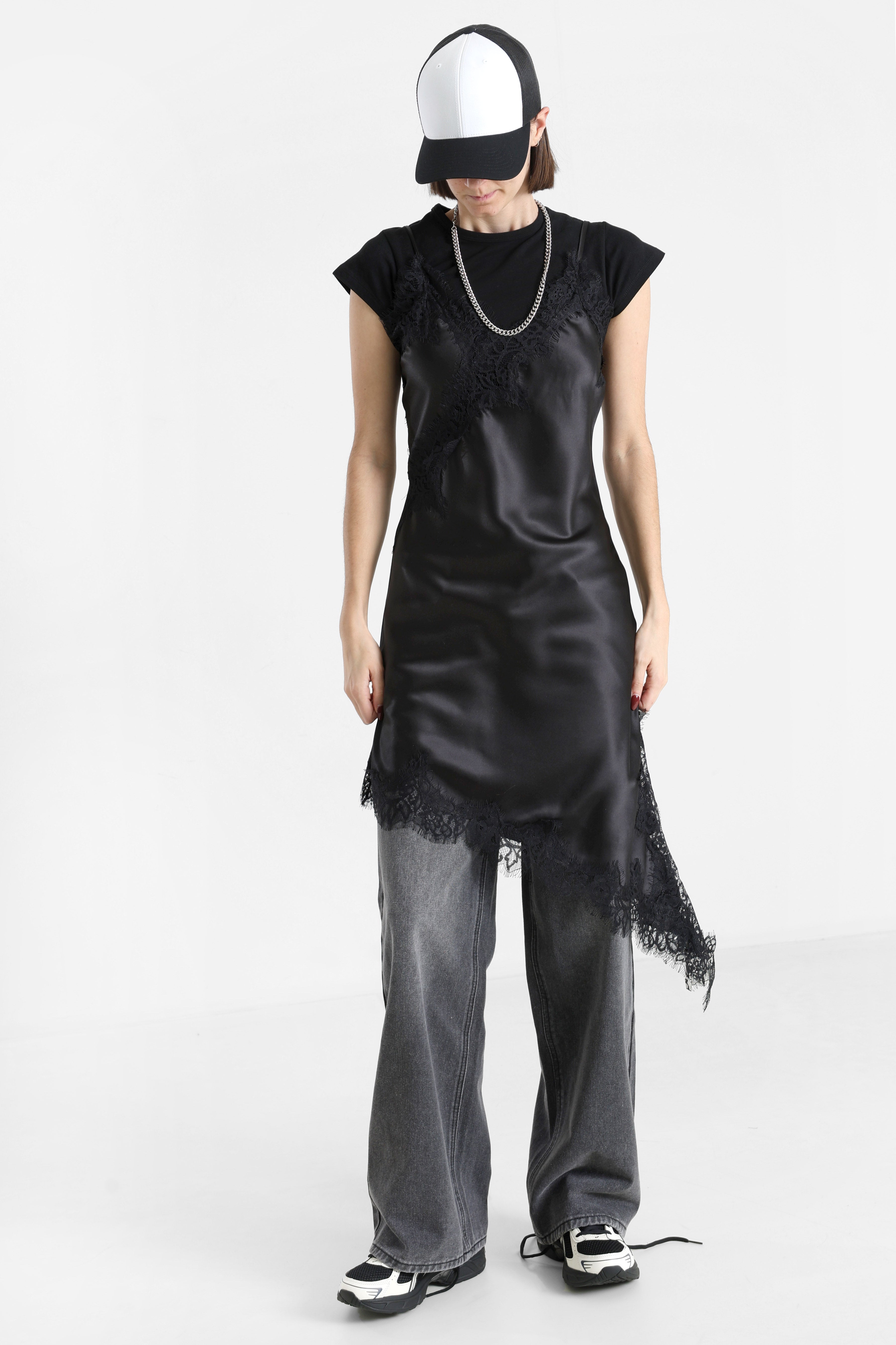 Asymmetrisches Satinkleid - Black