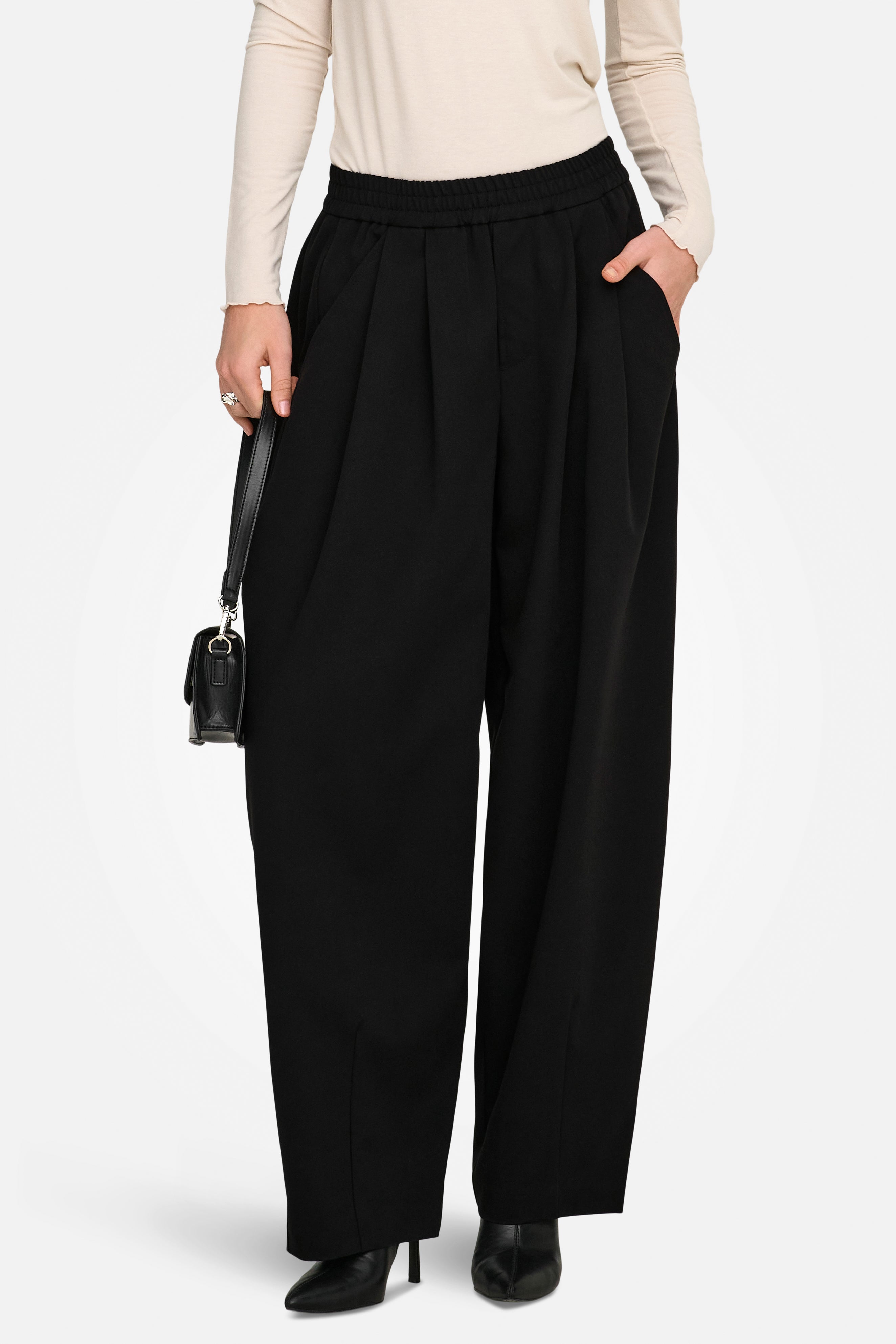 ONLMARIELA Barrel Fit Stoffhose L32 - Black
