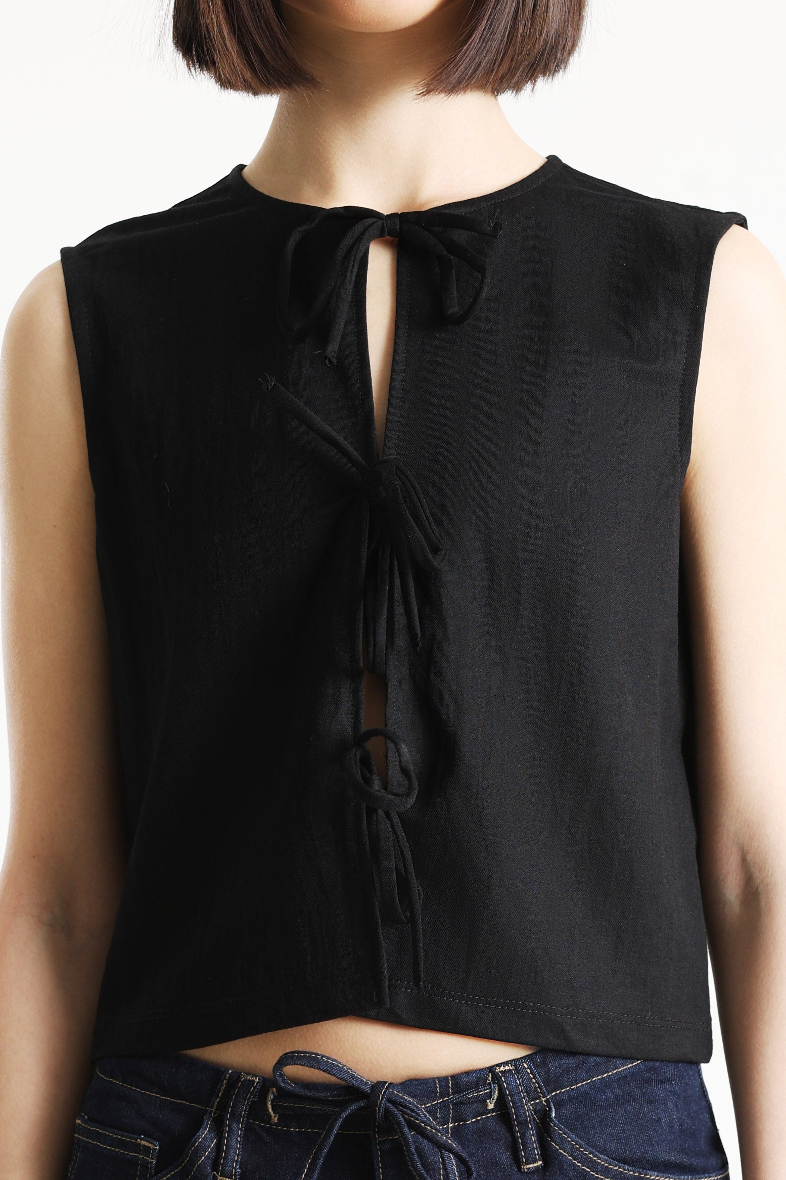 ONLSAKURA Crop Top - Black